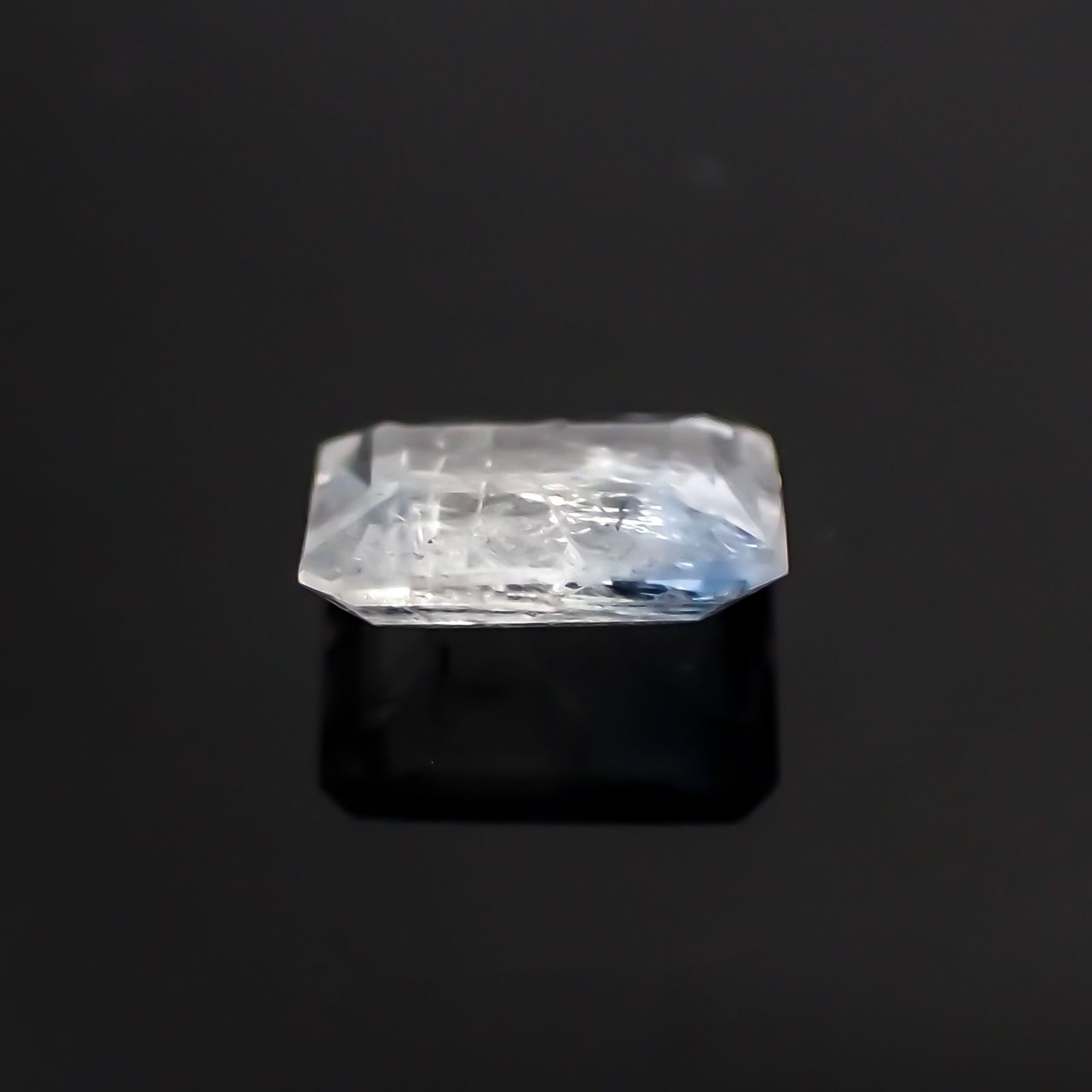 ユークレース ブラジル産 ルース 0.474ct ソーティング付き[21028471]5.7×4.4mm前後