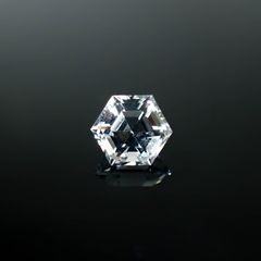 ◇ヘキサゴンカット◇レムリアンシードクリスタル(保証シール付き) ブラジル産 0.83ct / 5.8x5.8mm前後 [250730865]