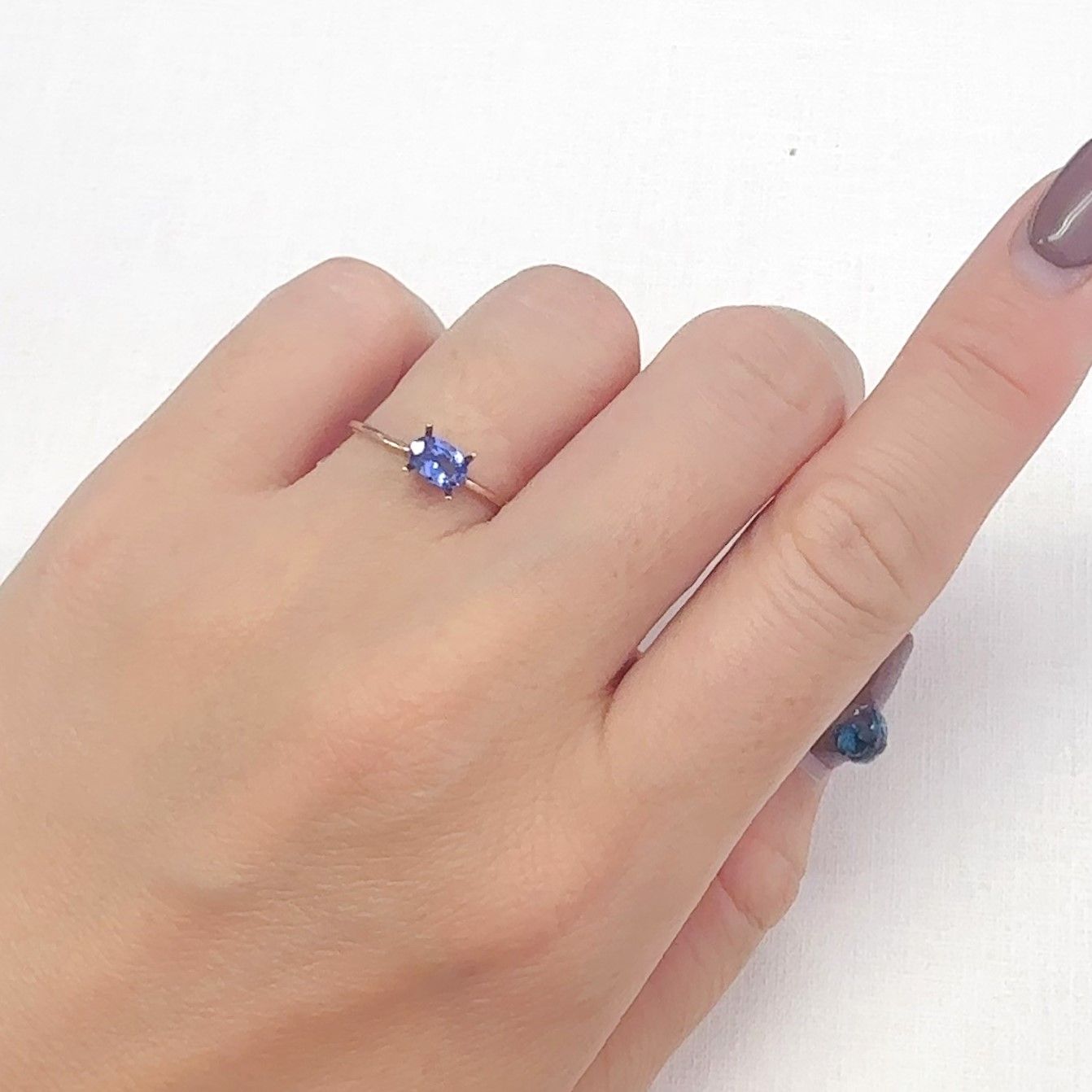 タンザナイト(宝石名タンザナイト)タンザニア産 0.44ct 識別済[240628336]5.8x3.8mm前後