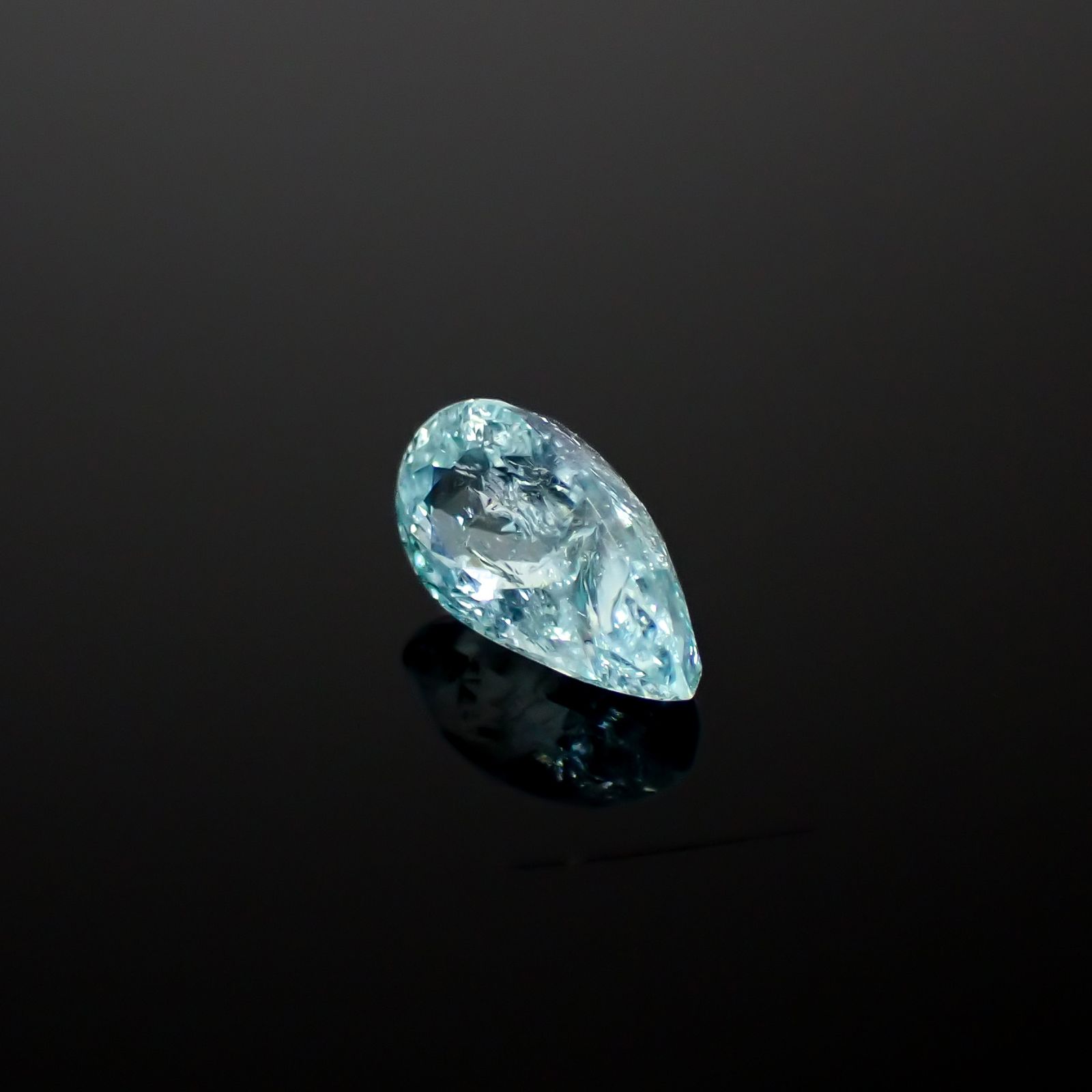 パライバトルマリン モザンビーク産 0.97ct[240928768]8.4x4.5mm前後