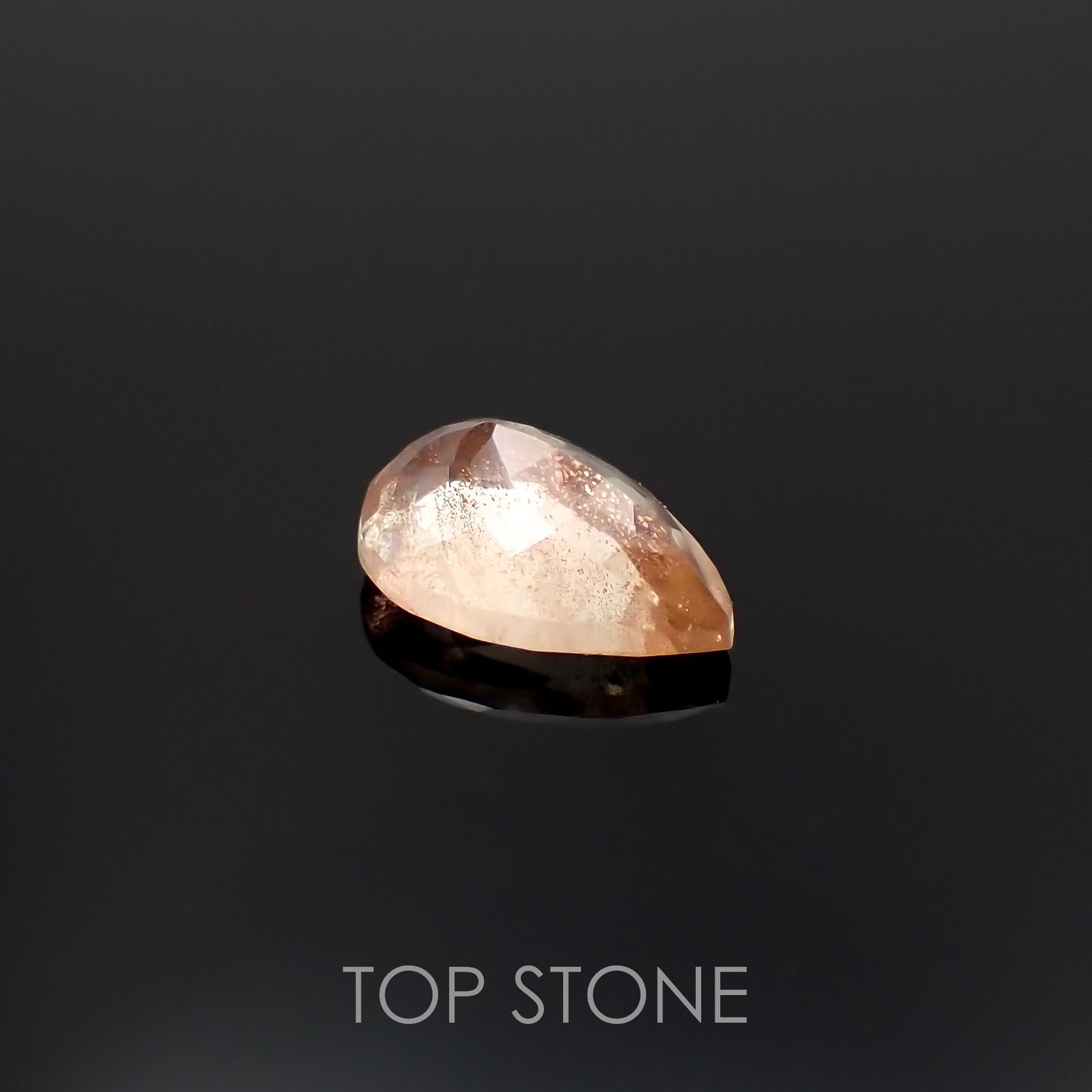 オレゴンサンストーン(宝石名ラブラドライト)アメリカ・オレゴン州産 1.18ct 識別済[230120124]8.9x6.1mm前後