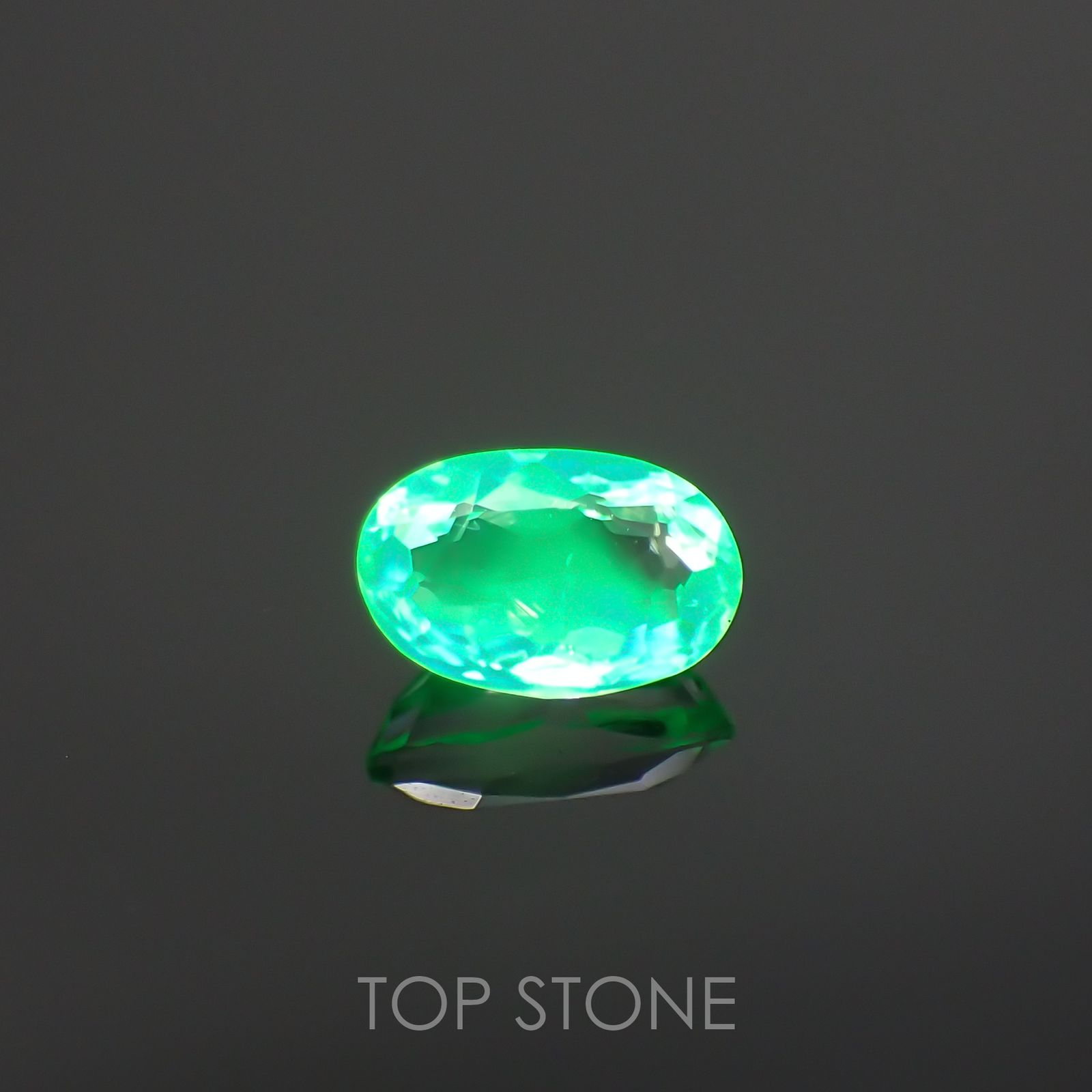 ハイアライトオパール(宝石名オパール) メキシコ産 0.182ct ソ付(彩珠)[210712054]4.7×3mm前後