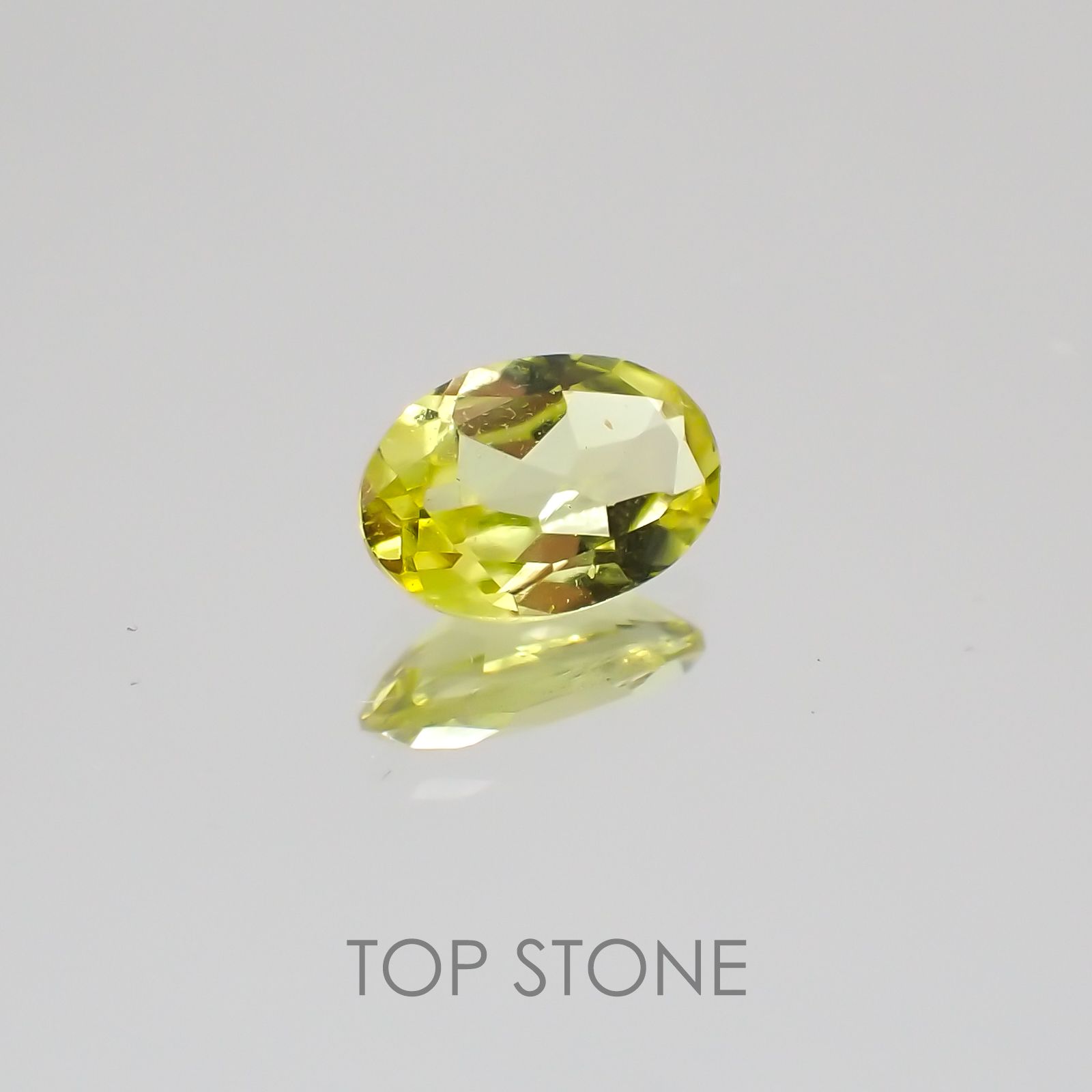 カナリートルマリン(宝石名トルマリン) ナイジェリア産 0.43ct 識別済[21018990]6×4.1mm前後