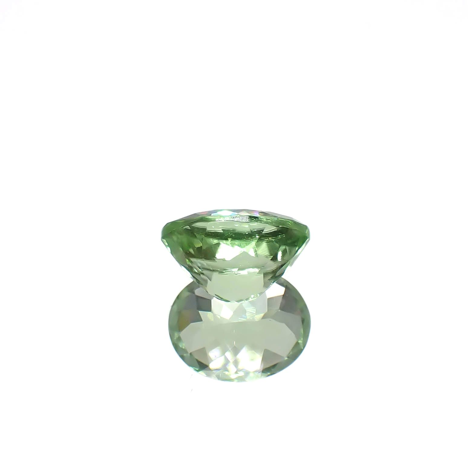 ペリドット(宝石名ペリドット)パキスタン産 3.232ct ソ付(彩珠)[240728518]10.2x8mm前後