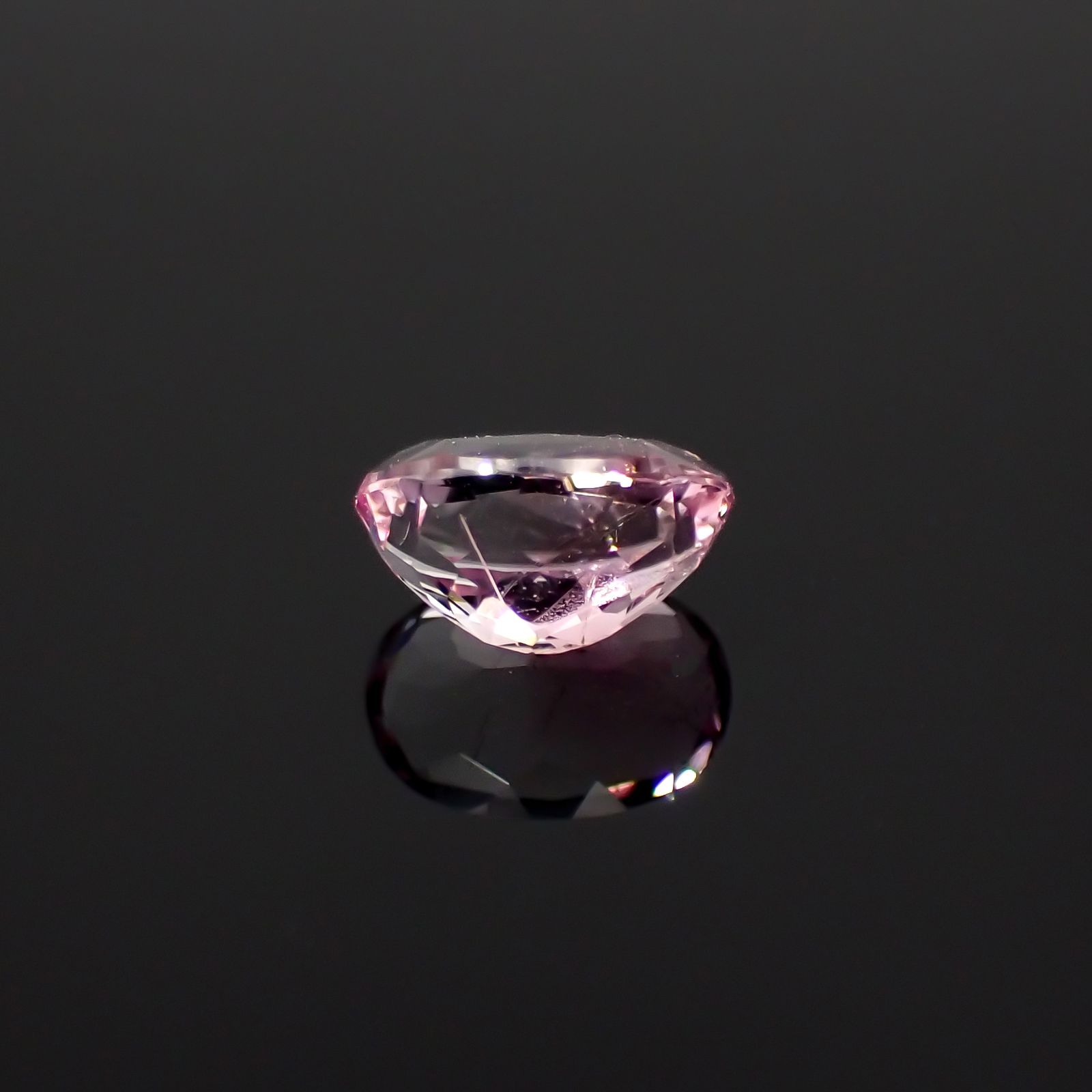 ピンクポードレッタイト (宝石名ピンク・ポードレッタイト )ビルマ産 0.574ct ソ付(彩珠)[231023923]6.4x4.5mm前後