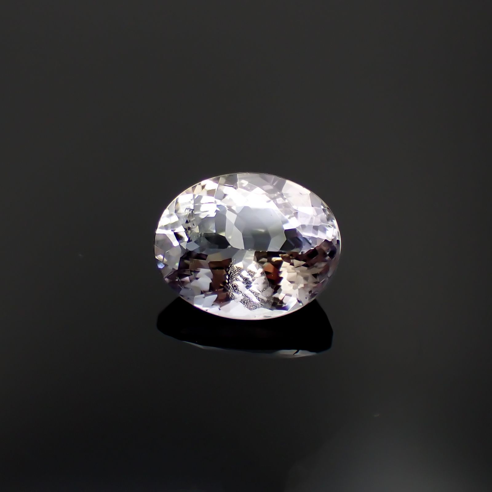 バイカラータンザナイト(宝石名ゾイサイト)タンザニア産 3.29ct 識別済[221119004]10.4x8.2mm前後
