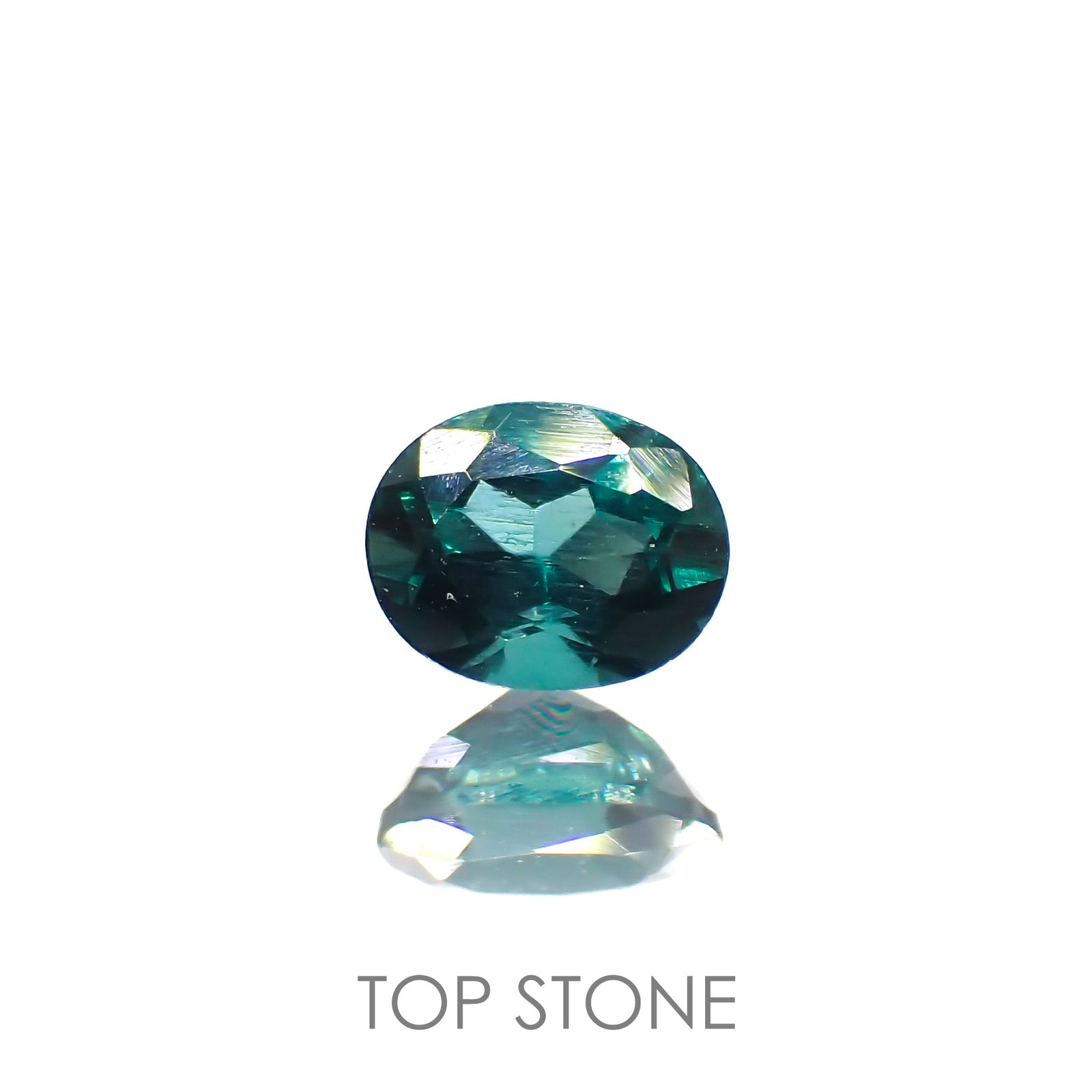 グリーンアパタイト(ノーブルモロキサイト)(宝石名アパタイト)マダガスカル産 0.40ct 識別済[220616376]5.1x4mm前後