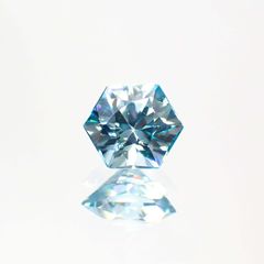 ◇ヘキサゴンカット◇ブルージルコン(宝石名ジルコン) カンボジア産 0.80ct 識別済[211013362]4.9×4.9mm前後