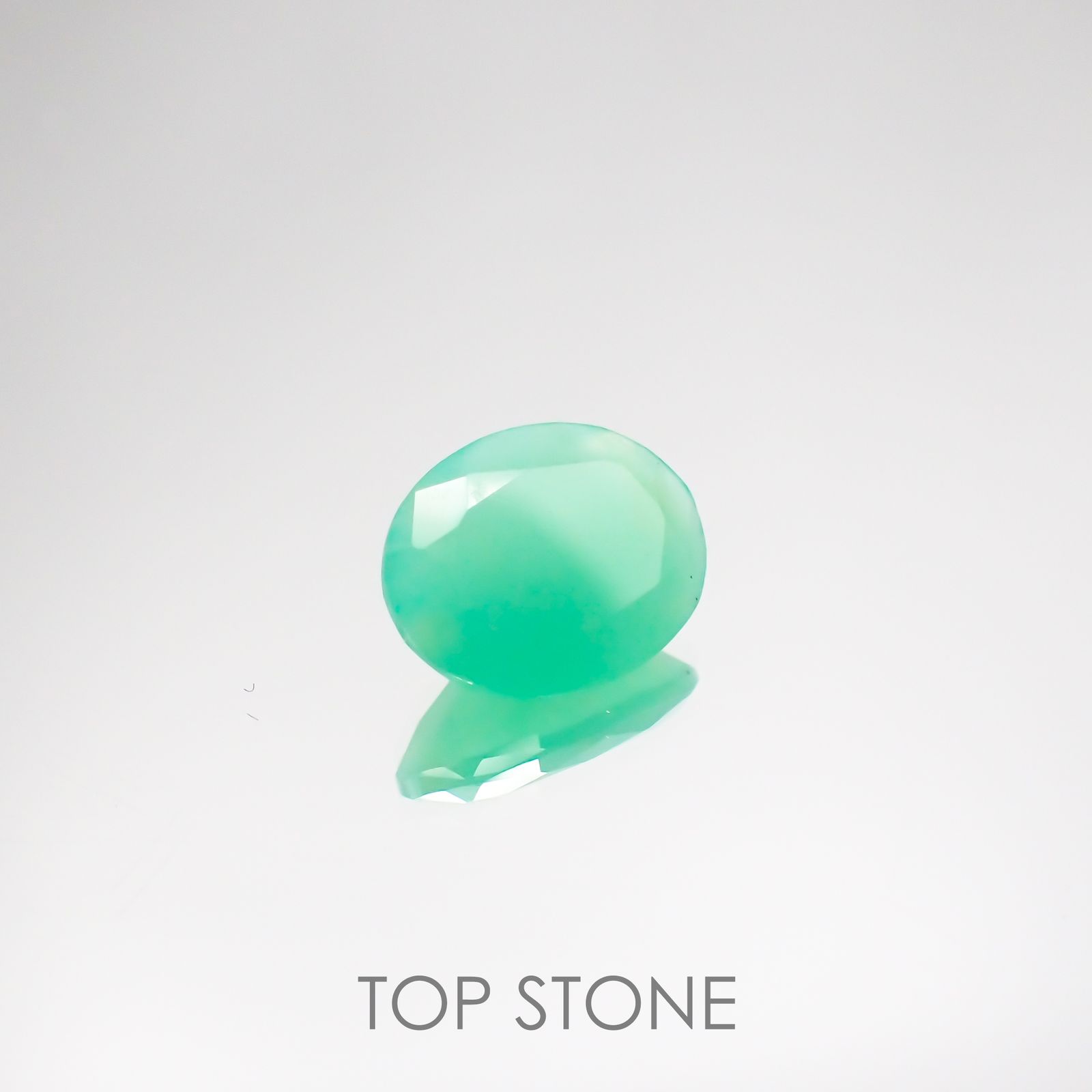 グリーンオパール(宝石名コモンオパール) 南アフリカ産 1.16ct 識別済[210611388]8.9×7mm前後