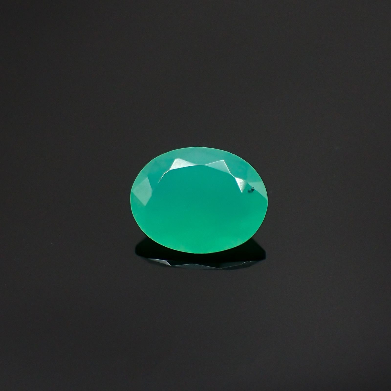 グリーンオパール(宝石名コモンオパール) 南アフリカ産 1.15ct 識別済[210611389]8.9×7mm前後