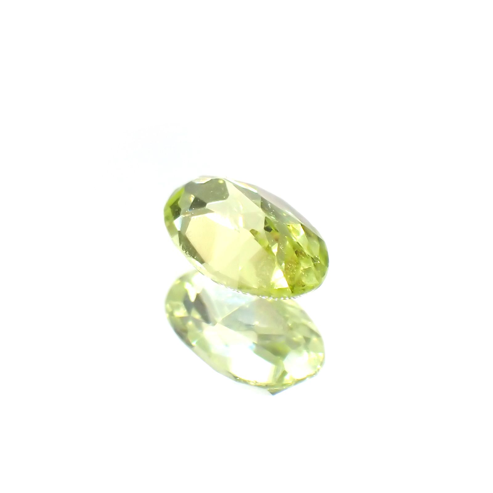 パロットクリソベリル(宝石名クリソベリル)インド産 0.23ct 識別済[220114506]4.6x2.9mm前後