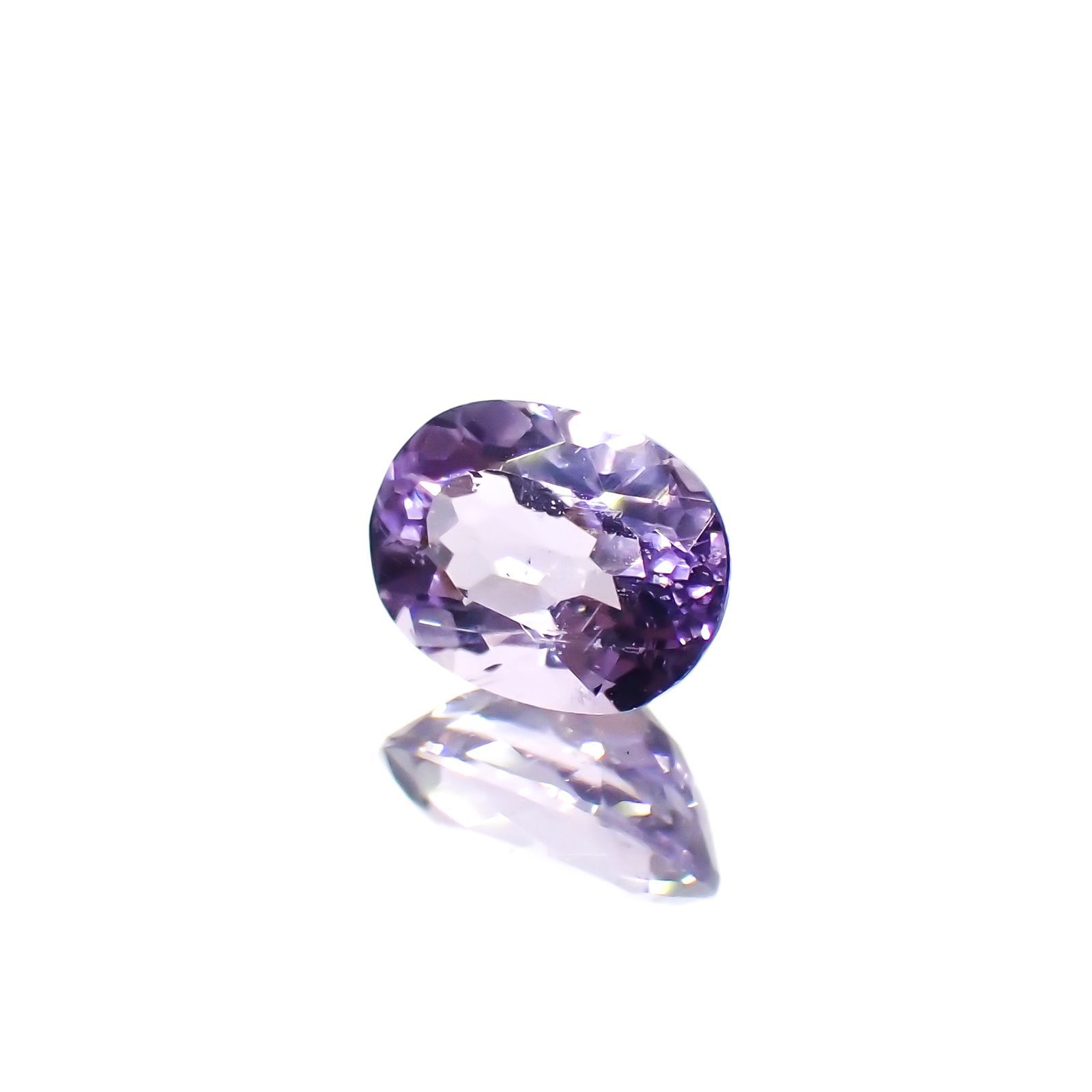 マリアライト(宝石名パープル・スキャポライト)スリランカ産 0.71ct 識別済[220114873]6.8x5mm前後