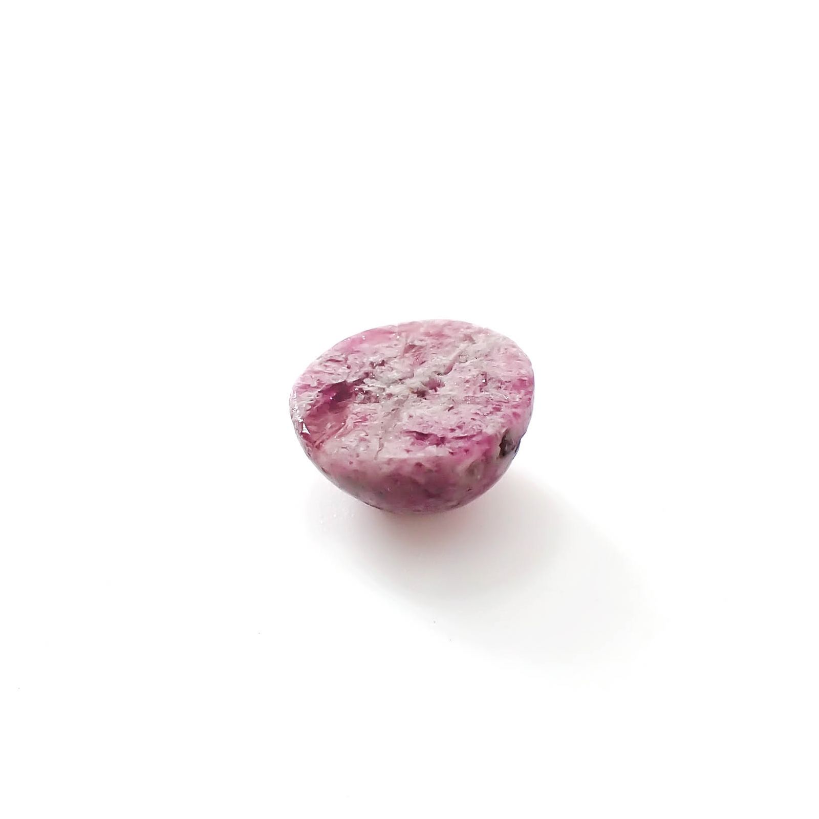 レッドベリル/ピンクベリル(母岩付き) アメリカ・ユタ州産 2.78ct [250730897]9.3x9.3mm前後
