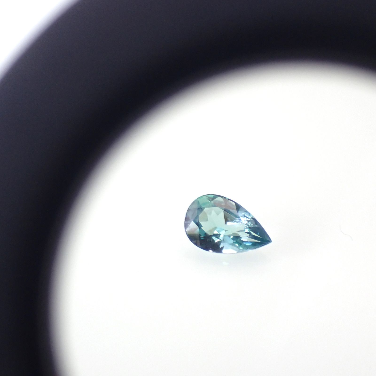 ブルーコーネルピン タンザニア産 0.28ct[231224499]5.7x3.6mm前後