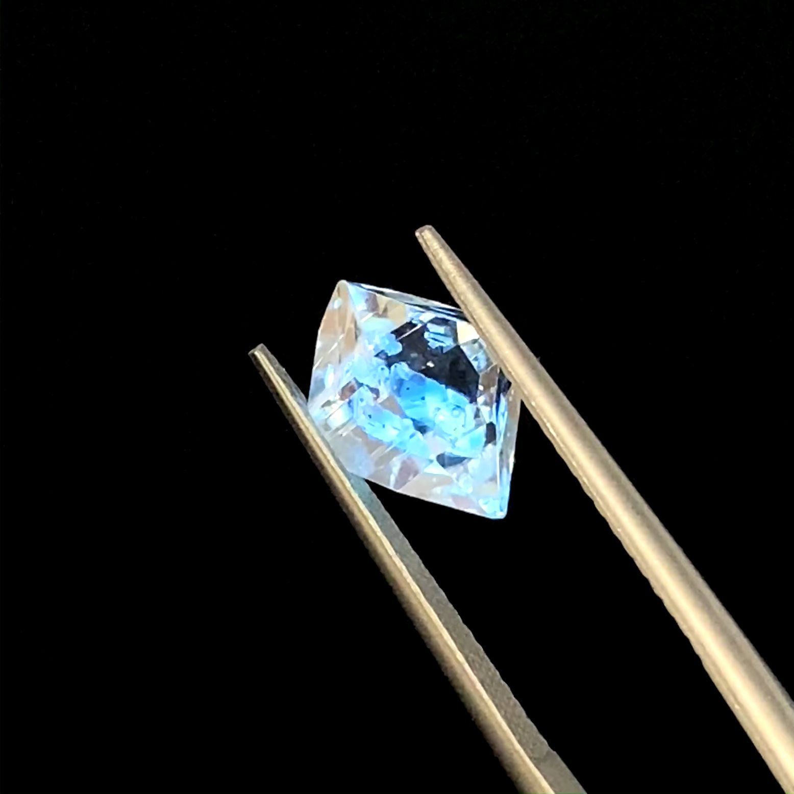 オイルインクォーツ 原石 パキスタン産 3.30ct[220917686]11.1x8.6mm
