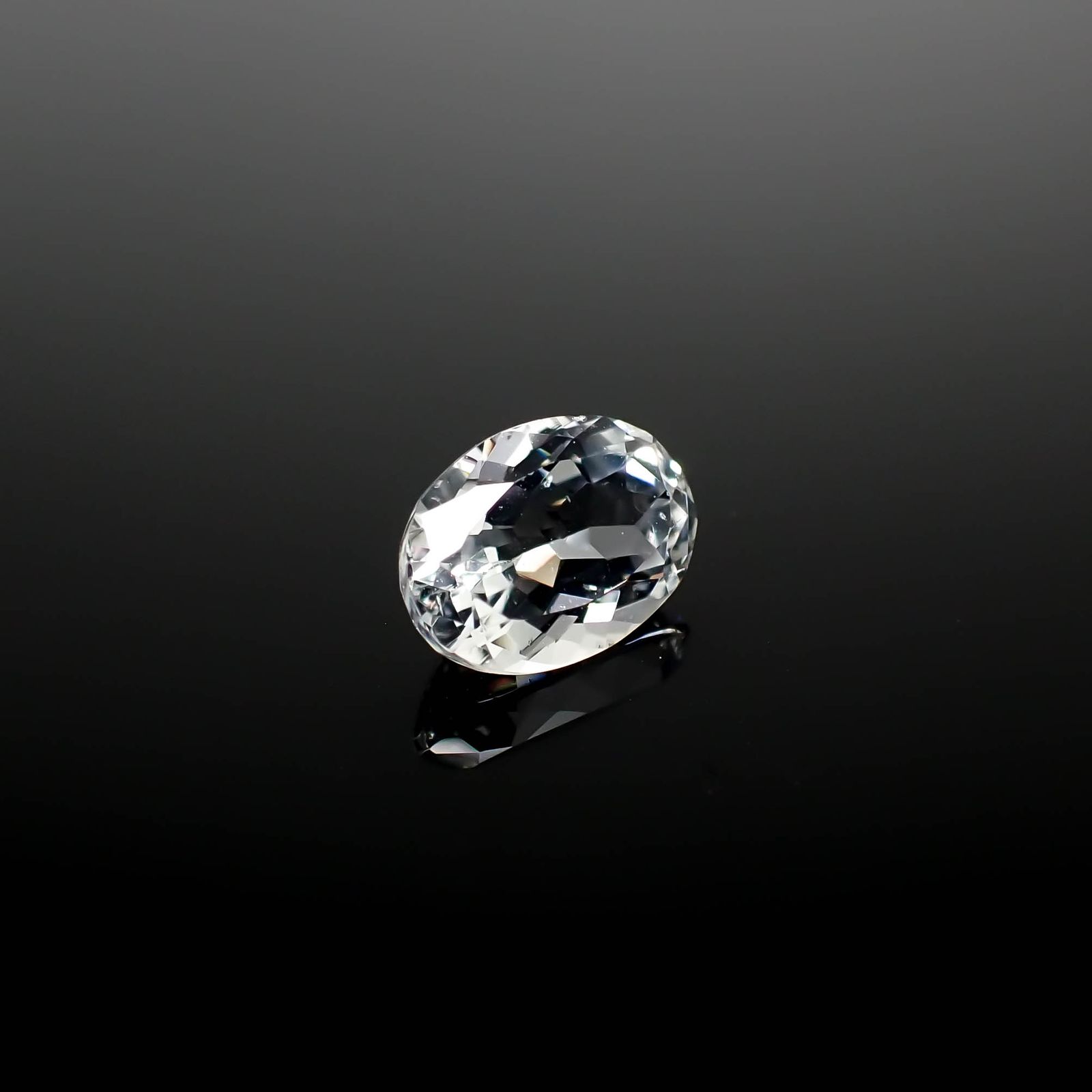 ゴッシェナイト パキスタン・ヒマラヤ産 0.73ct[240527456]7.1x5mm前後