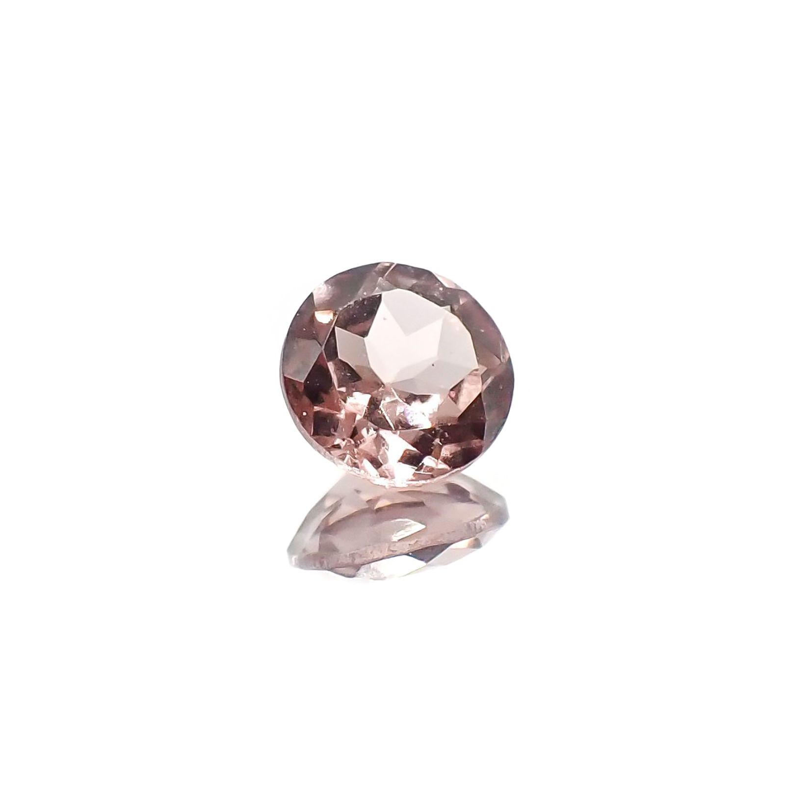 カラーシフトマラヤガーネット(宝石名ガーネット)タンザニア・マヘンゲ産 識別済 0.65ct / 5.2x5.2mm前後 [230823056]