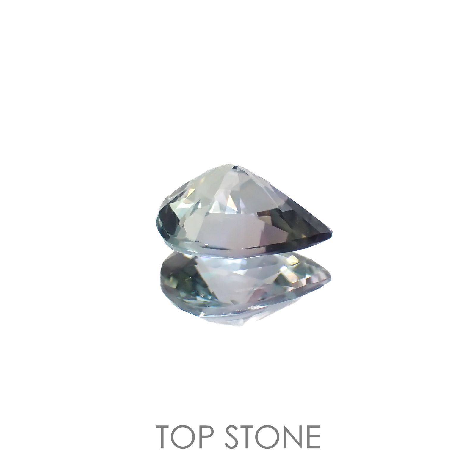 バイカラータンザナイト(宝石名タンザナイト)タンザニア産 0.96ct 識別済[220917743]7.6x5.8mm前後