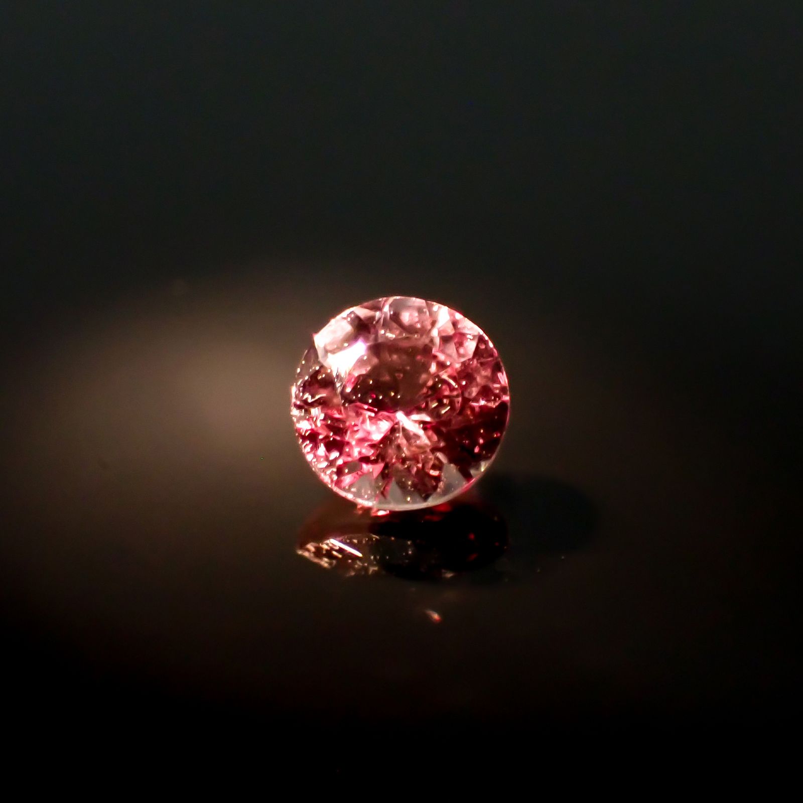 ドラゴンガーネット タンザニア産 0.33ct[241029212]4x4mm前後