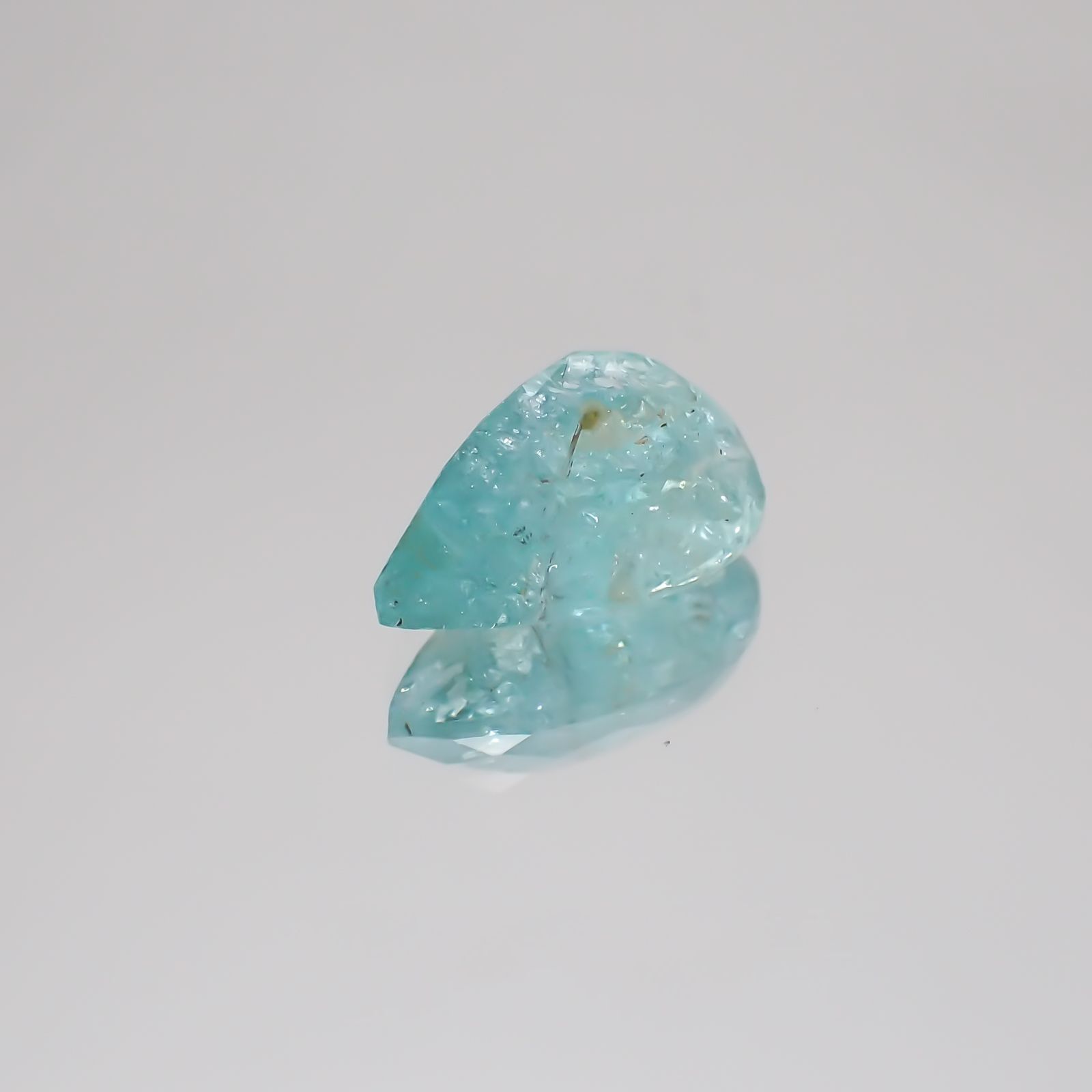 パライバトルマリン(宝石名トルマリン/別名パライバ・トルマリン) モザンビーク産 1.73ct 識別済[21059406]9.7×6mm前後