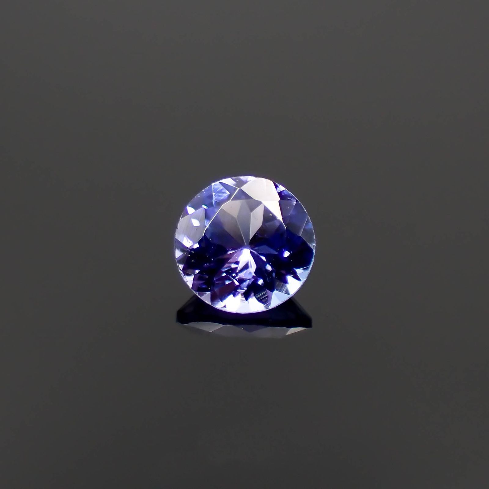 タンザナイト(宝石名タンザナイト)タンザニア産 0.46ct 識別済[230120204]5x4.9mm前後