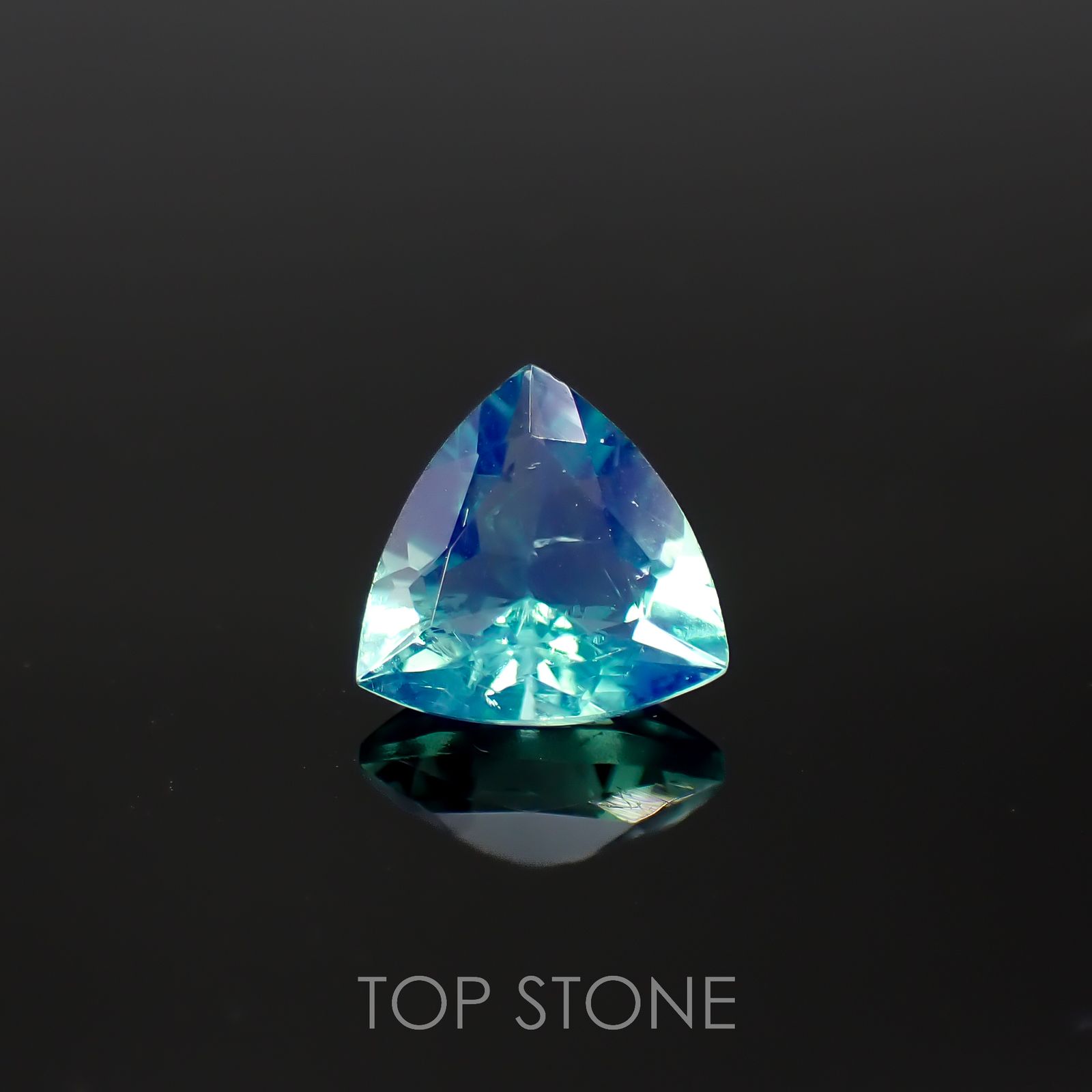 フローライト フルオレッセンス イギリス・ロジャリー鉱山産 1.52ct[220716923]7.7x7.7mm前後