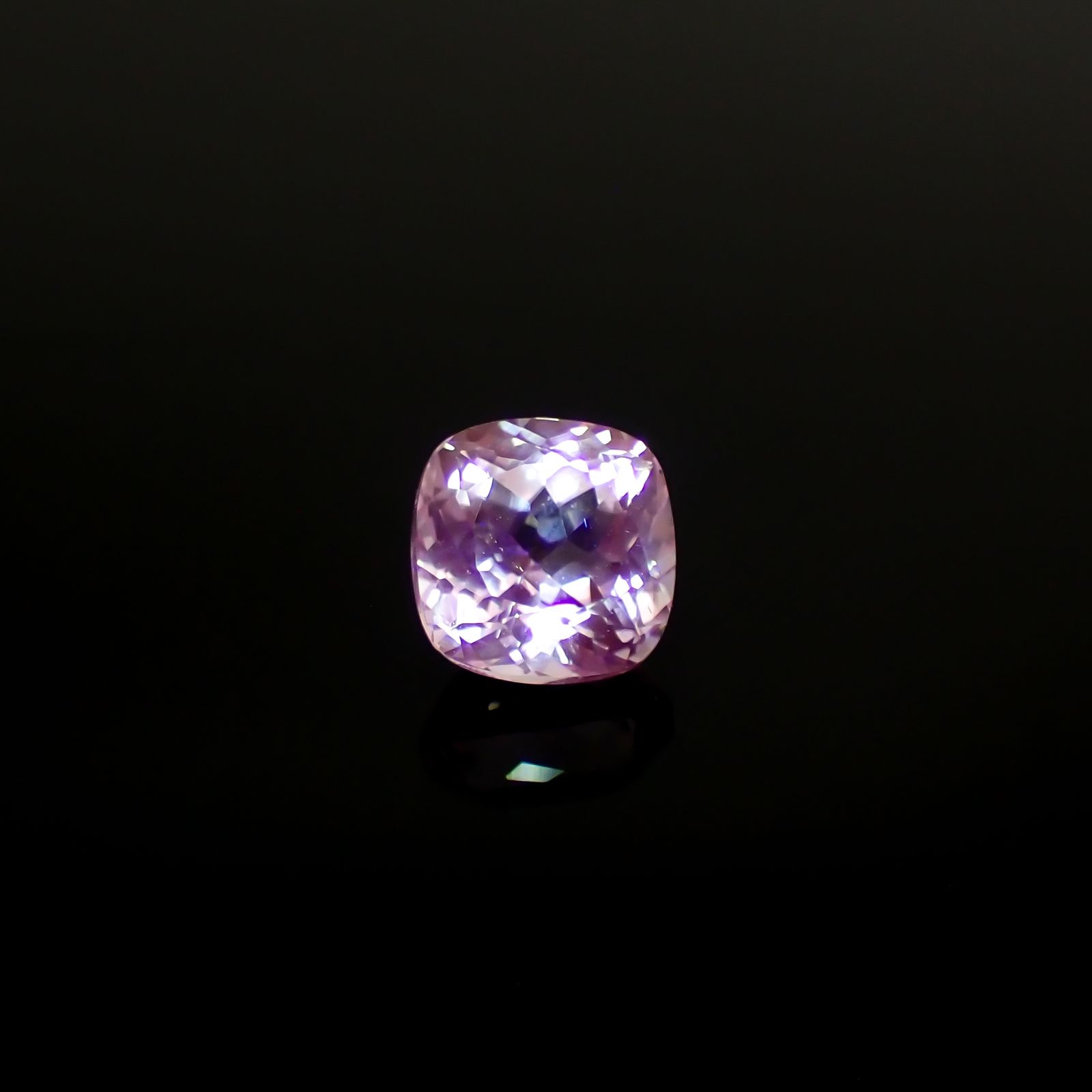 クンツァイト アフガニスタン産 1.84ct[240125359]7x7mm前後