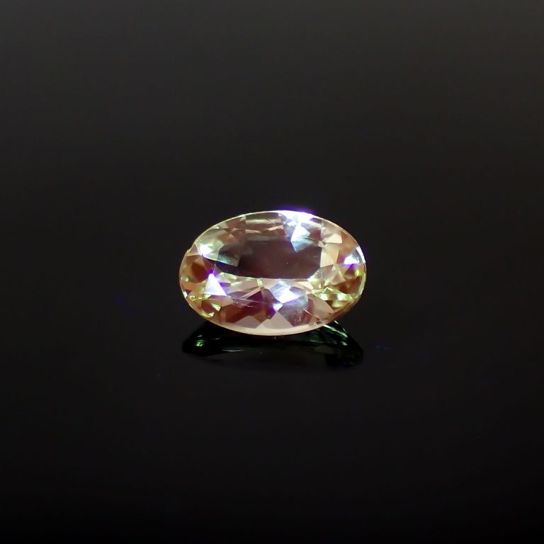 長波365(ライト)の照射で蛍光