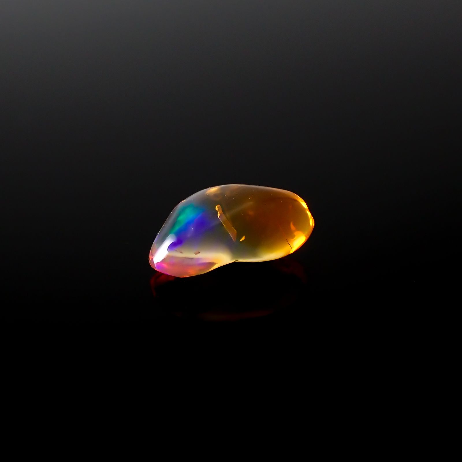 ファイヤーオパール 原石 メキシコ産 1.13ct[240125270]10.1x5.3mm前後