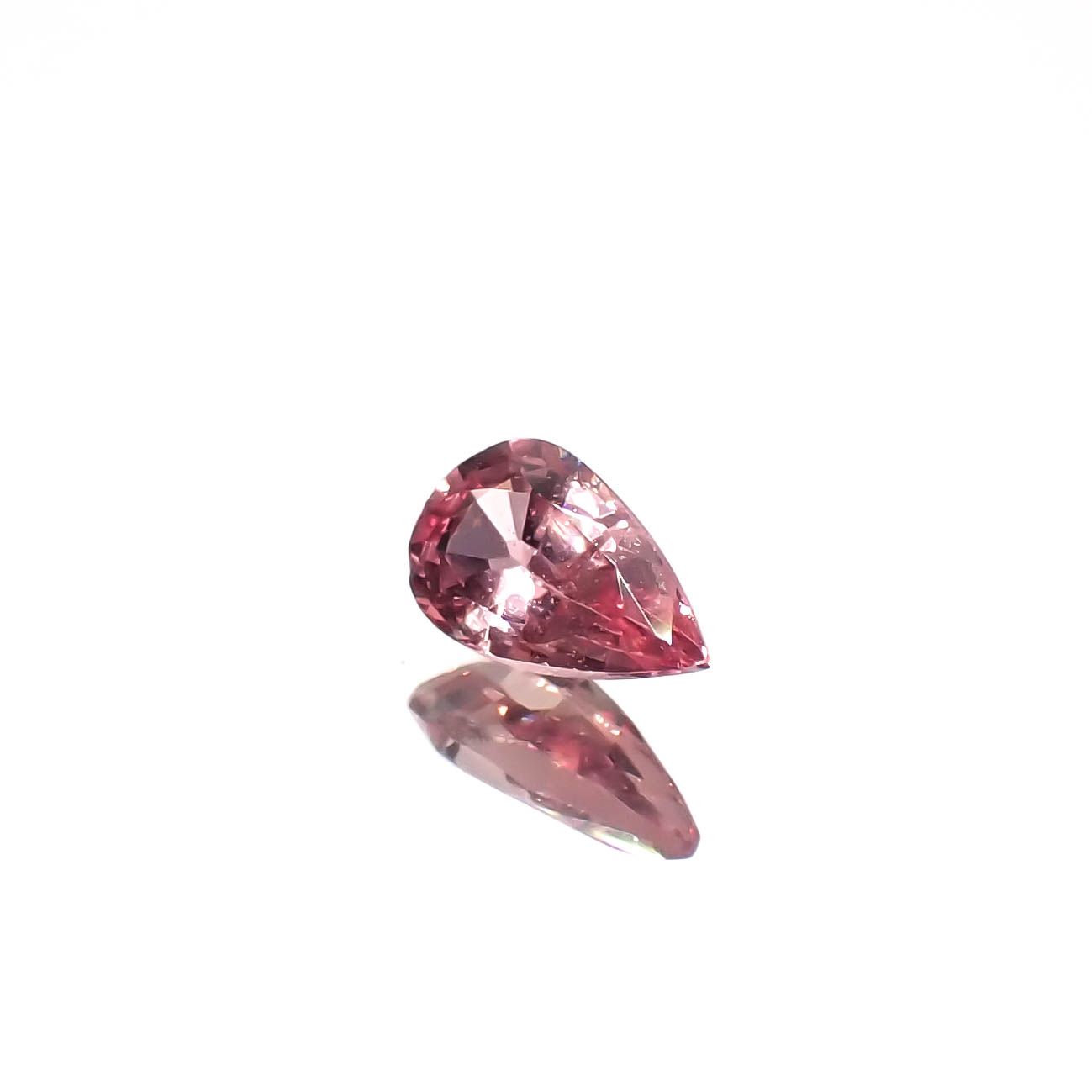 ネオンピンクサファイア スリランカ産 0.25ct[240226305]5x3mm前後