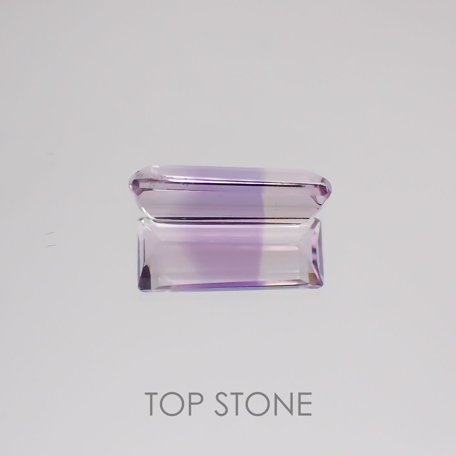 アワーグラスアメジスト(宝石名バイカラー・クォーツ) モロッコ産 2.20ct 識別済[21038593]12.9×5.2mm前後