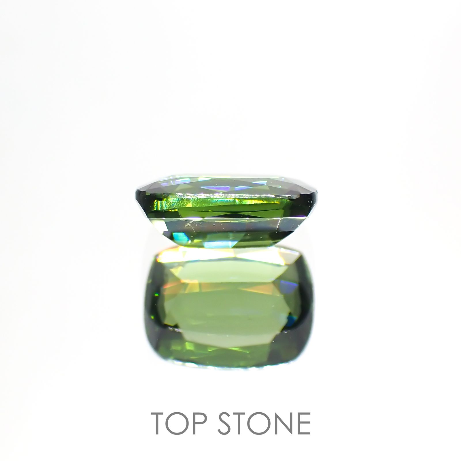 グリーンジルコン(宝石名ジルコン) スリランカ・カンボジア産 1.26ct 識別済[20128603]7.2×5.8mm前後