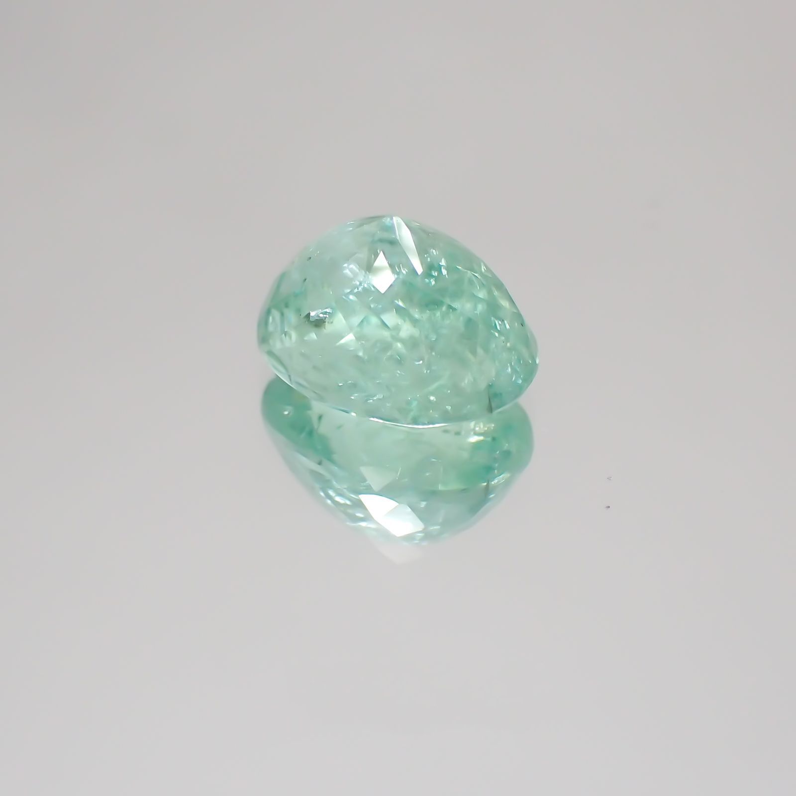 パライバトルマリン モザンビーク産 ルース 2.18ct[21059404]8.7×6.9mm前後