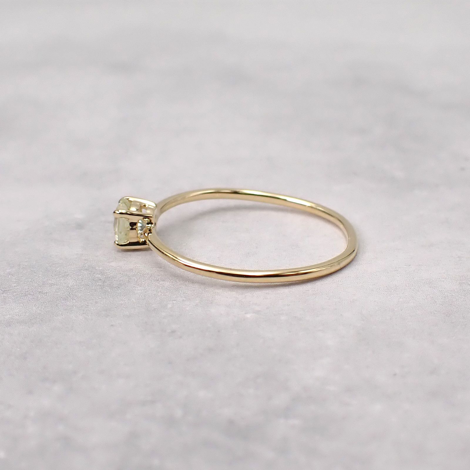 リング空枠：石留め▶シルキーイエローサファイア（お客様製作例）