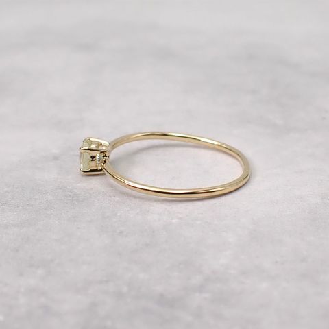 リング空枠：石留め▶シルキーイエローサファイア（お客様製作例）