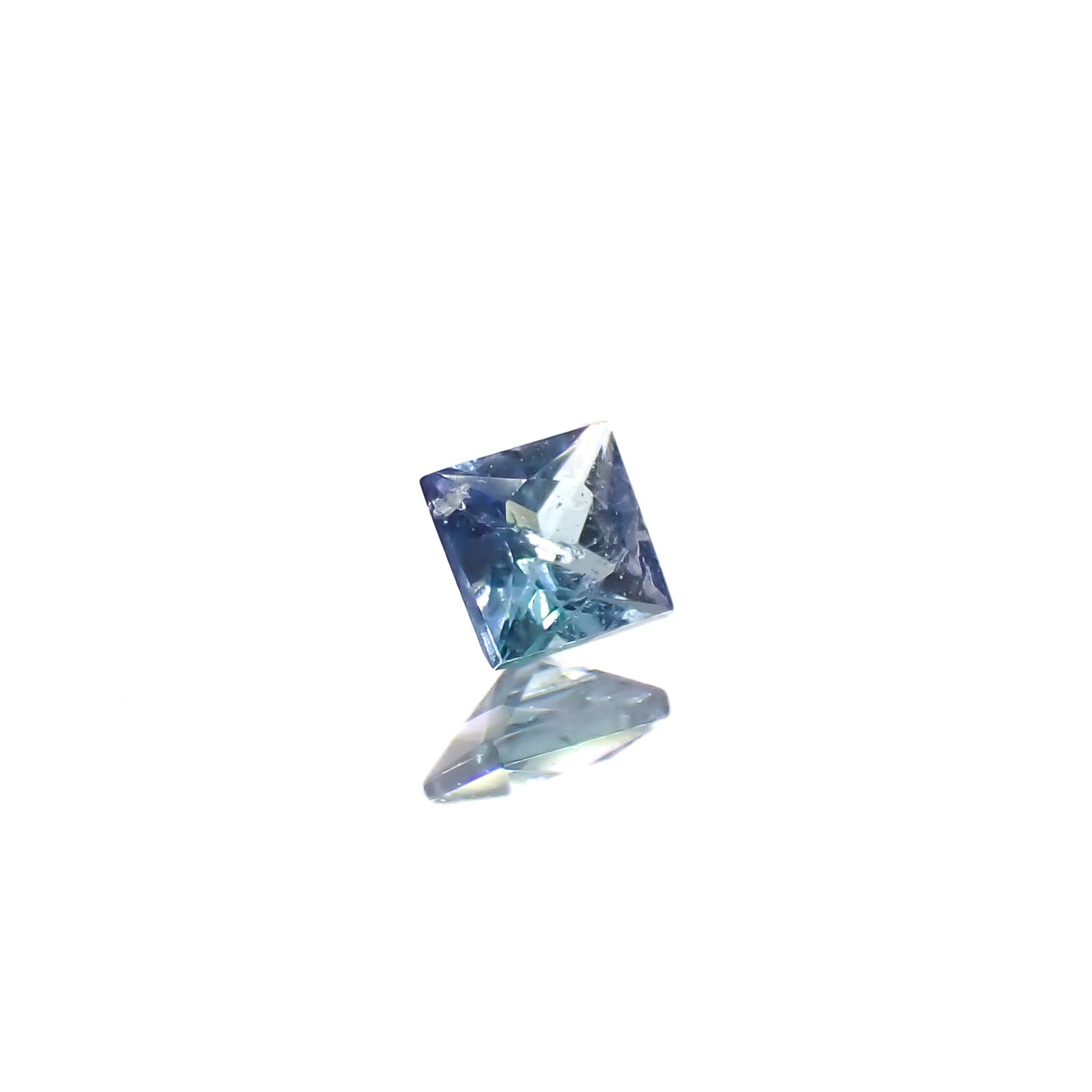 ◇プリンセスカット◇ブルーコーネルピン(宝石名ブルー・コーネルピン)タンザニア産 0.11ct 識別済[240527689]2.6x2.6mm前後
