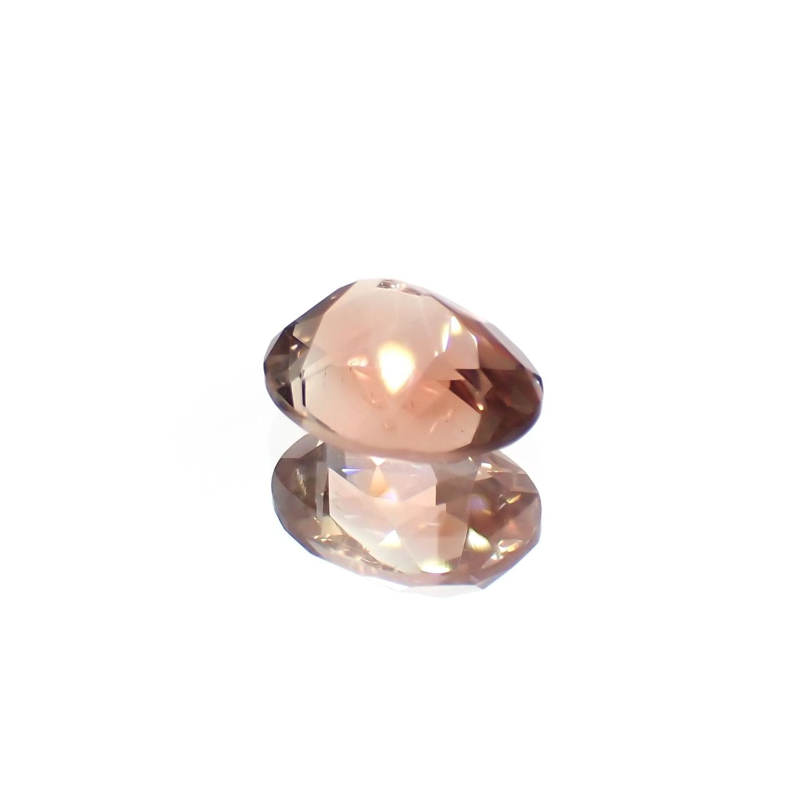 オレゴンサンストーン(宝石名ラブラドライト)アメリカ・オレゴン州産 識別済 1.36ct / 8.2x6.4mm前後 [230421896]