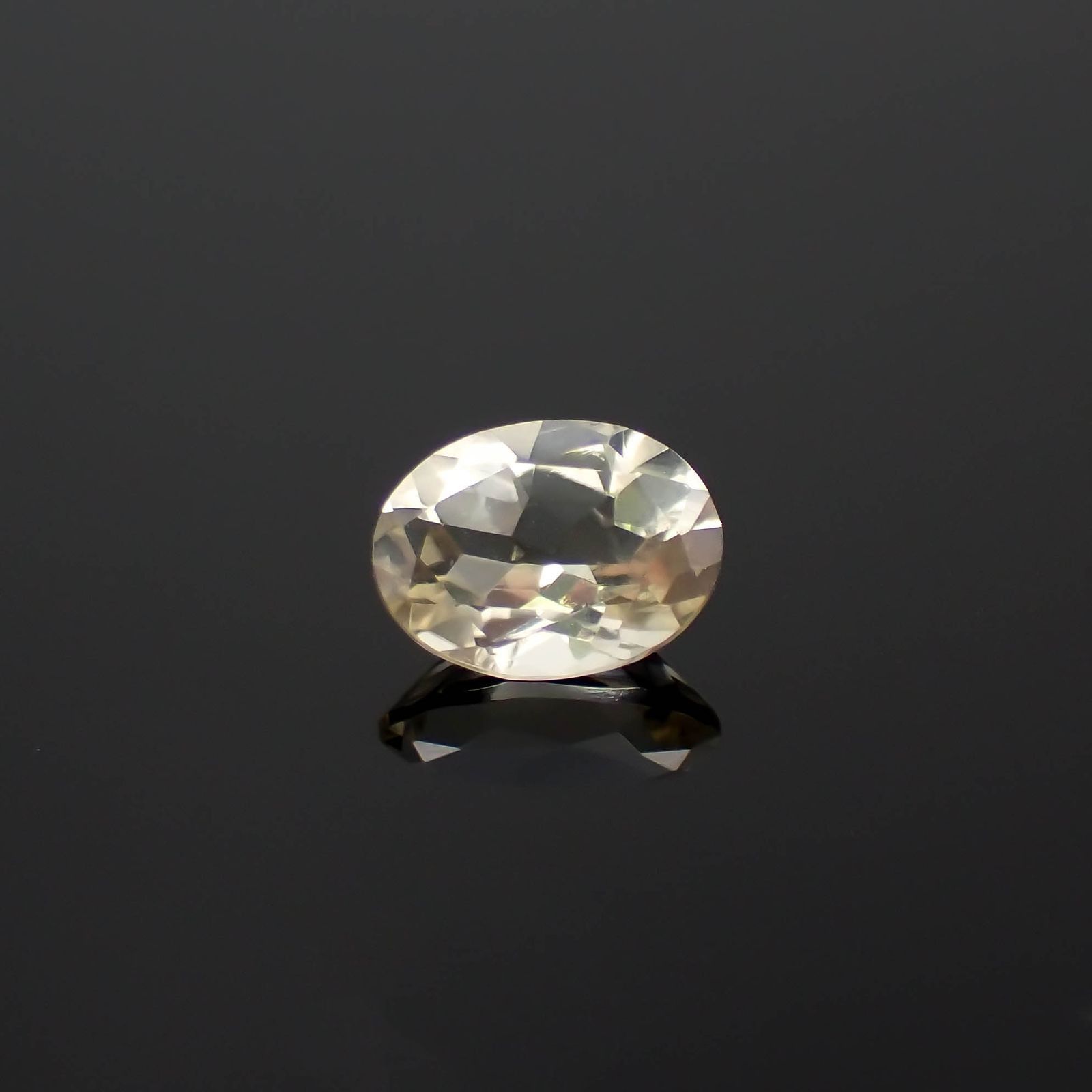 ゴールデンラブラドライト メキシコ産 1.11ct / 8x6mm前後 [251220369]