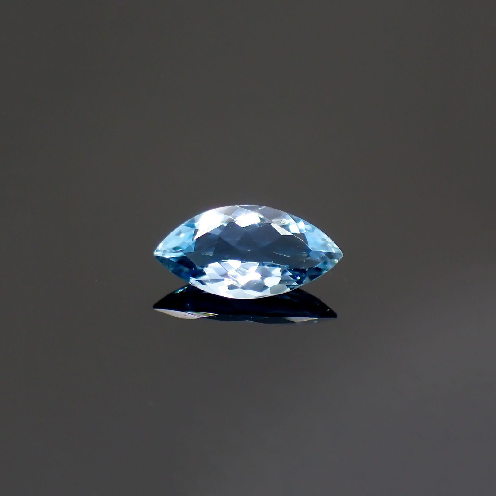 サンタマリアアクアマリン ブラジル産 0.40ct [220114048]7.5x4mm前後