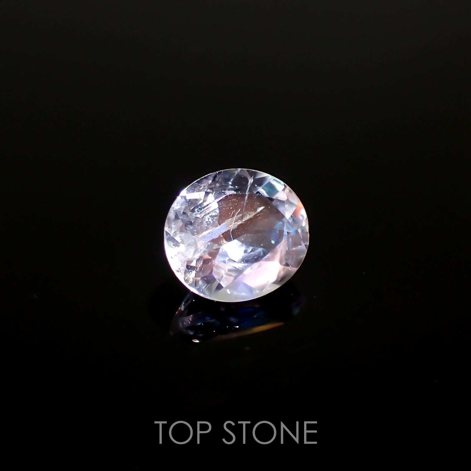 レインボームーンストーン(宝石名ラブラドライト)タンザニア産 0.81ct 識別済[220115450]6.6x6mm前後
