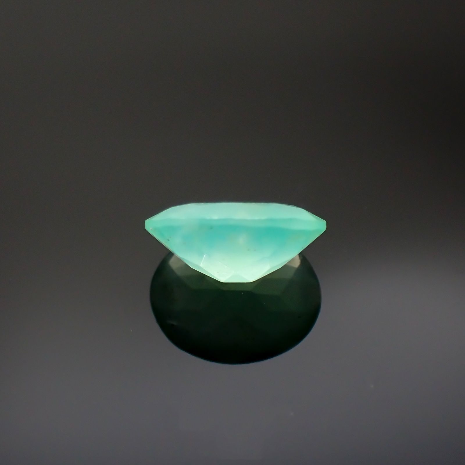 グリーンオパール 南アフリカ産 1.05ct[220717053]8.9x7.1mm前後