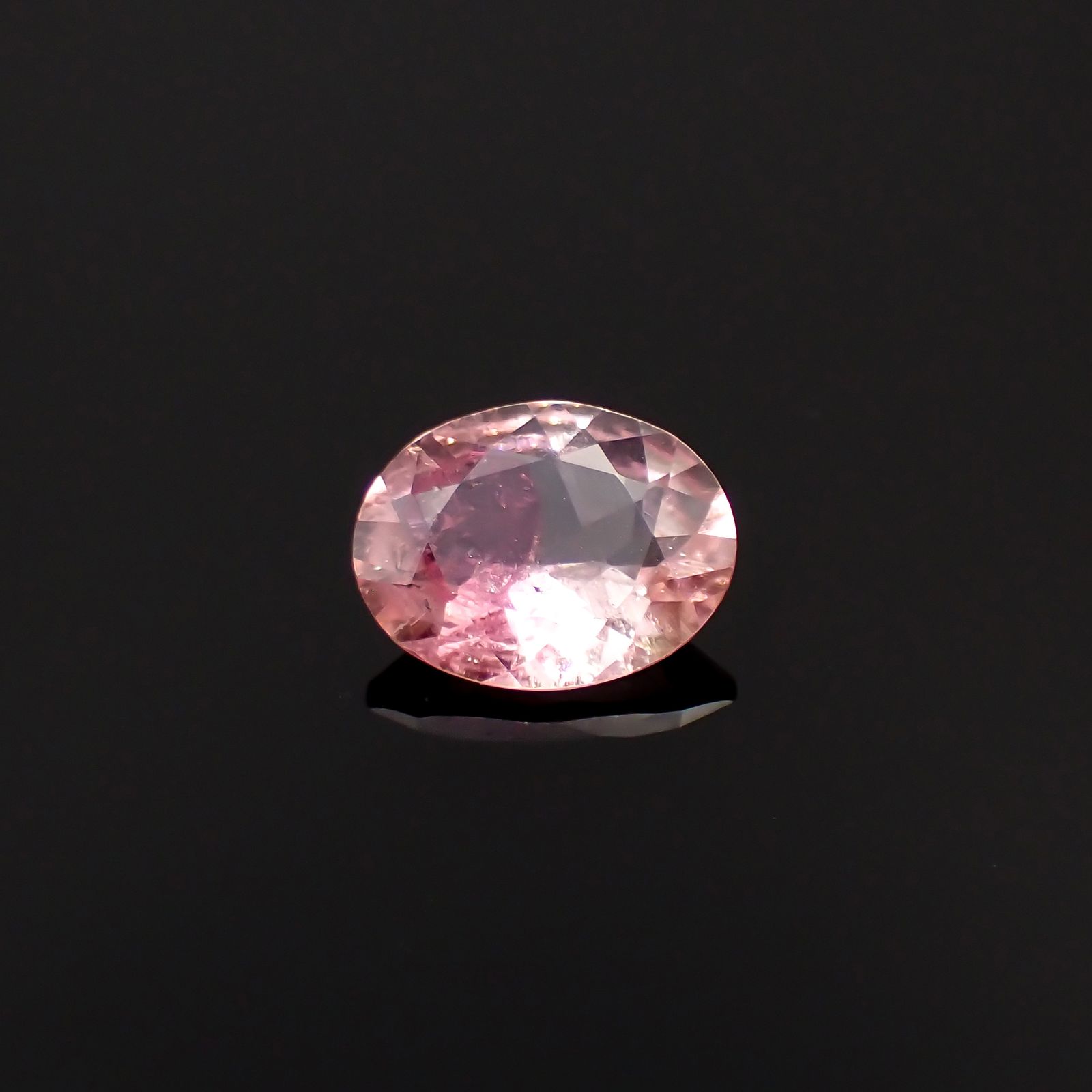 ピンククリスタルトルマリン(宝石名ピンク・トルマリン)コンゴ共和国産 1.42ct 識別済[230923301]9x7mm前後