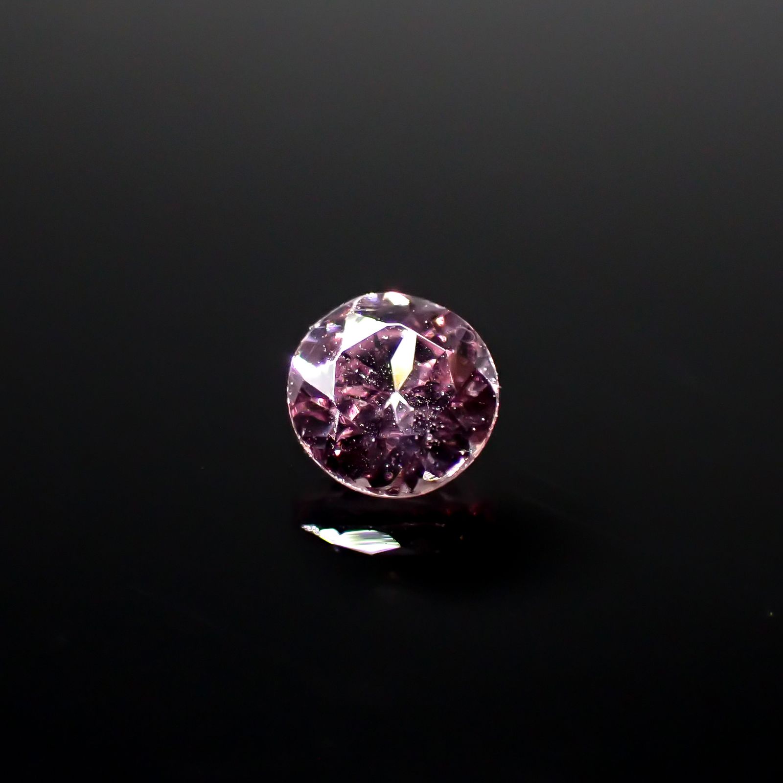 ドラゴンガーネット タンザニア産 0.32ct[241029211]3.9x3.9mm前後