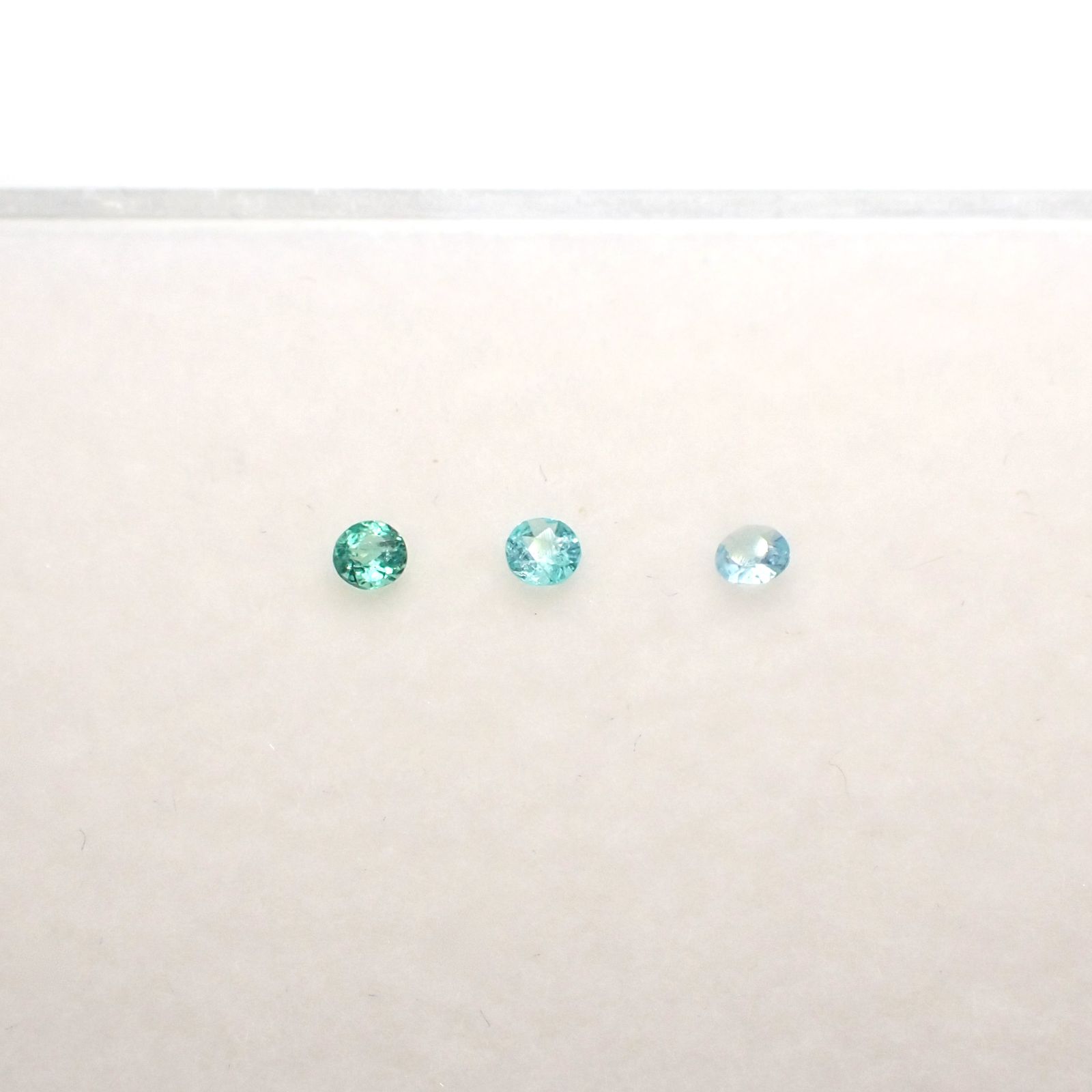 パライバトルマリン カラーグラデーション3pcsセット ブラジル産 0.084ct(3pcs合計)[230220497]2x2mm前後