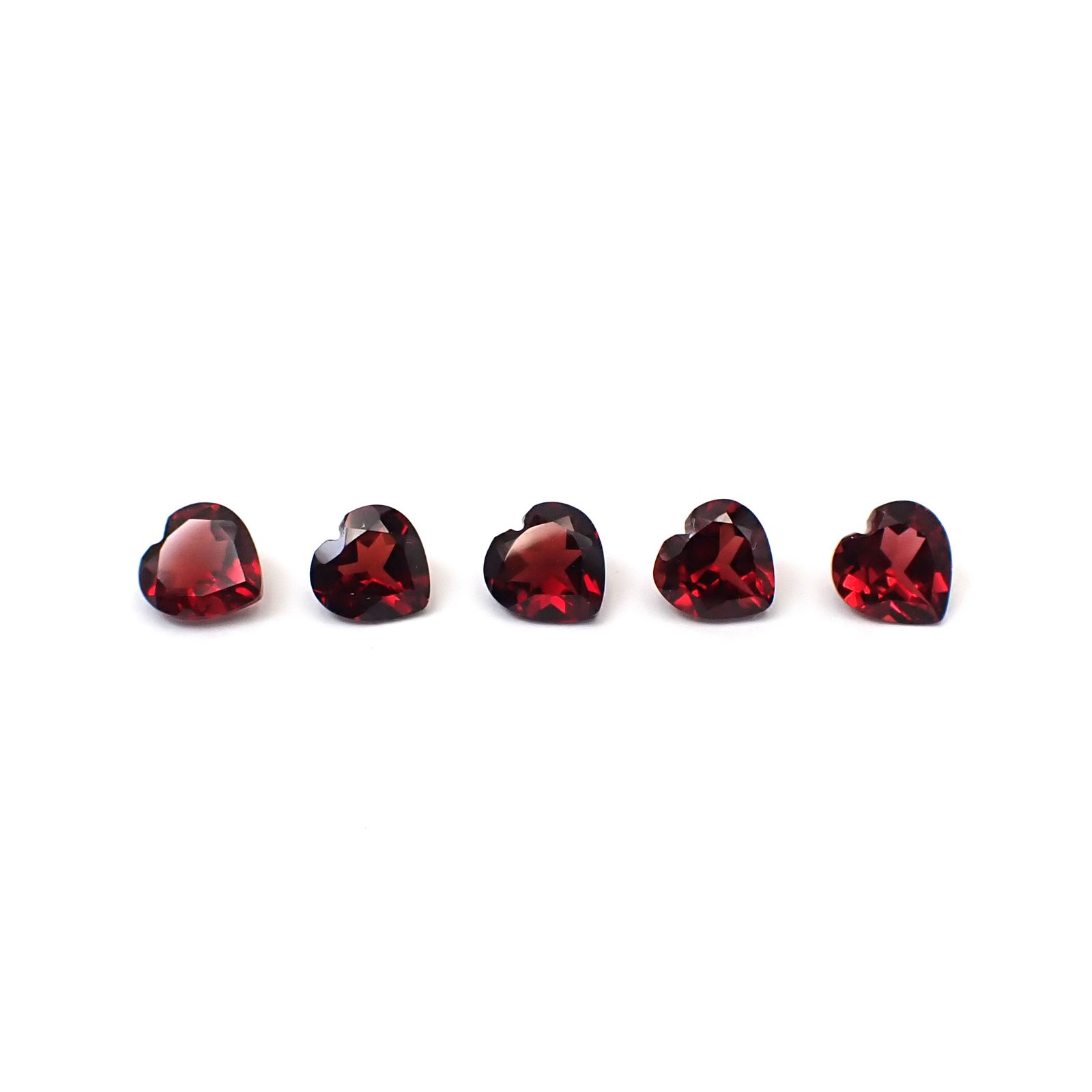 ◇ランダムセレクト◇パイロープアルマンディンガーネット モザンビーク産 約0.89ct / 6x6mm前後 [260532211]