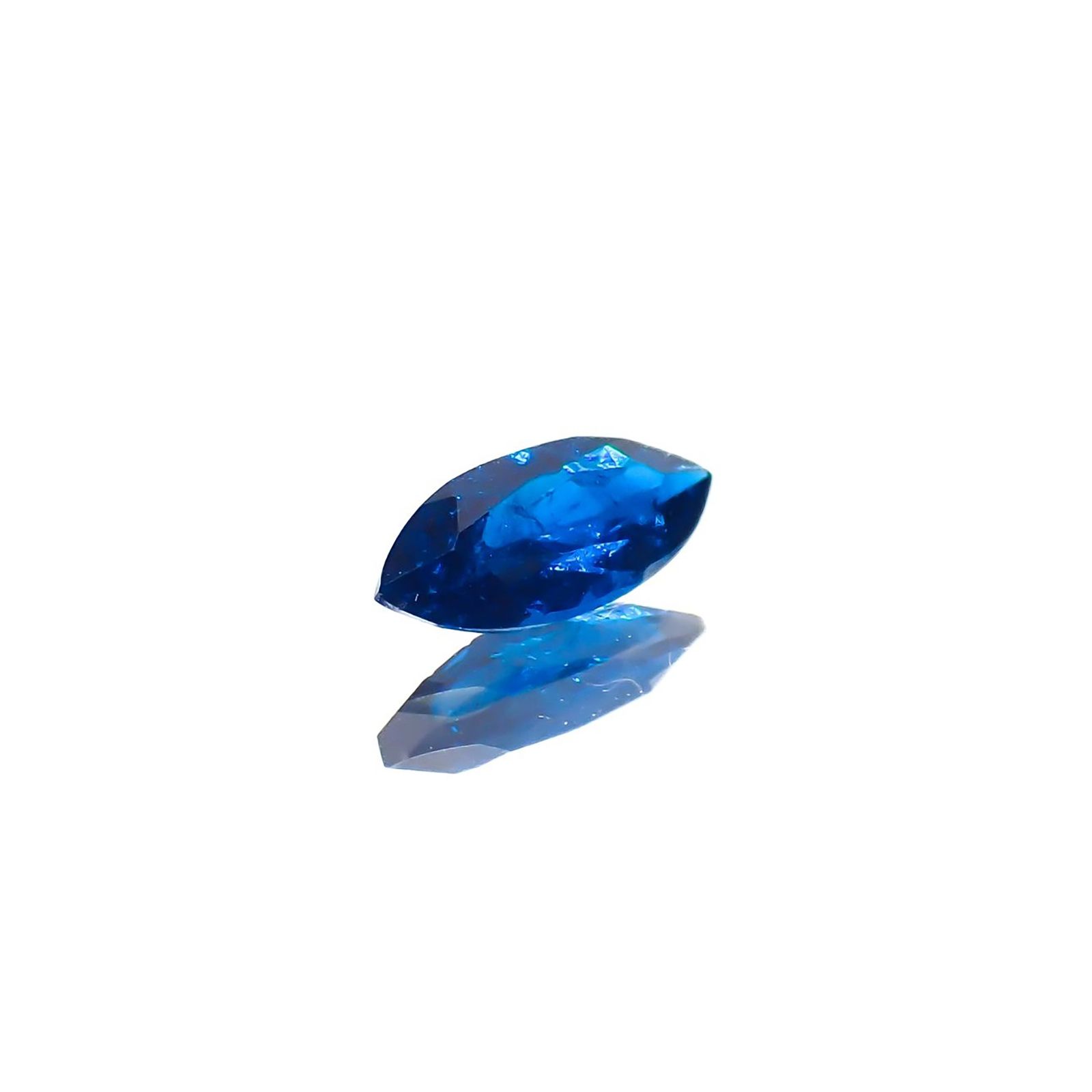 アウイナイト フルオレッセンス(宝石名アウイナイト)ドイツ産 識別済 0.11ct / 5.6x2.5mm前後 [240628315]