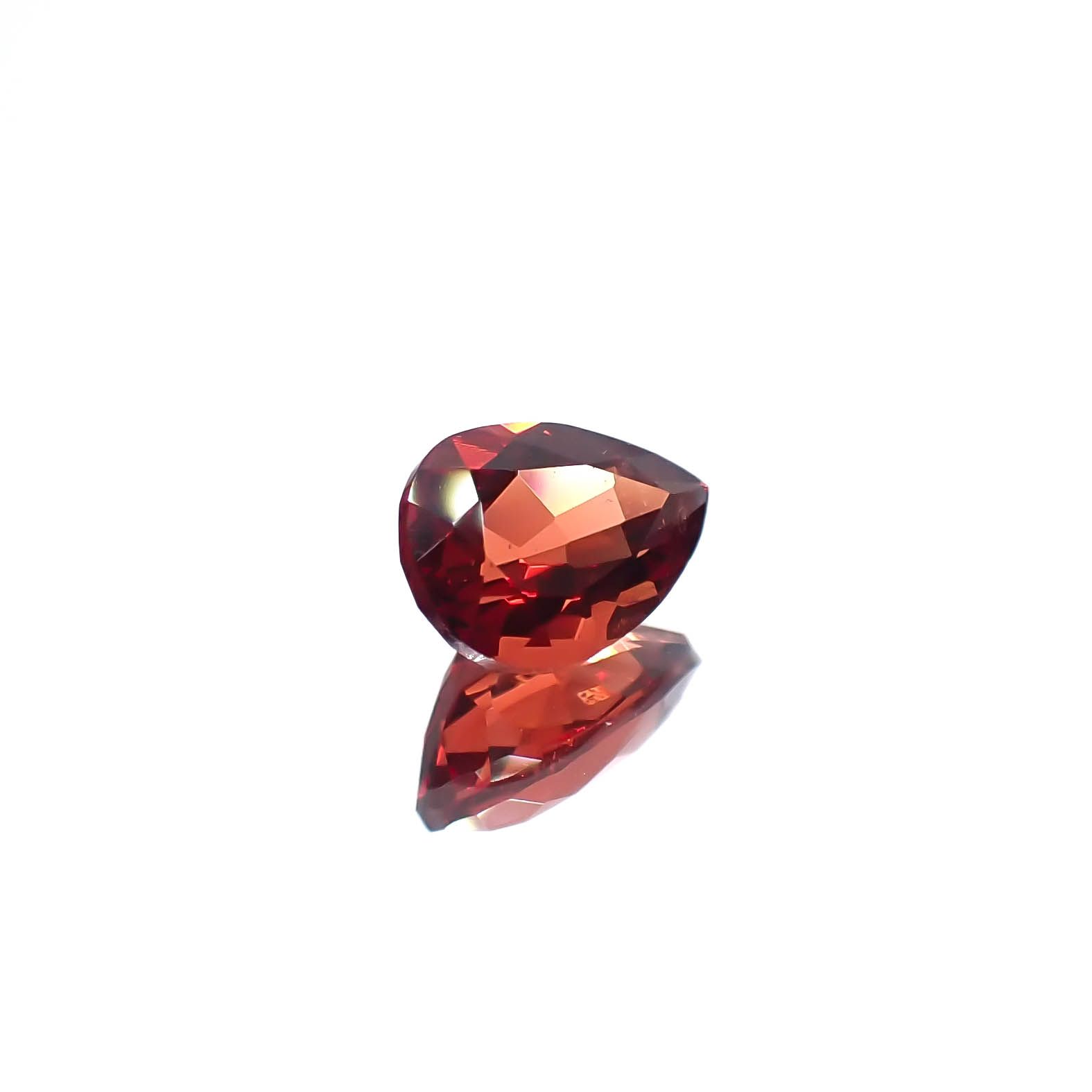 アンデシン(宝石名アンデシン/ラブラドライト)チベット産 0.63ct 識別済[240125608]6.9x4..7mm前後