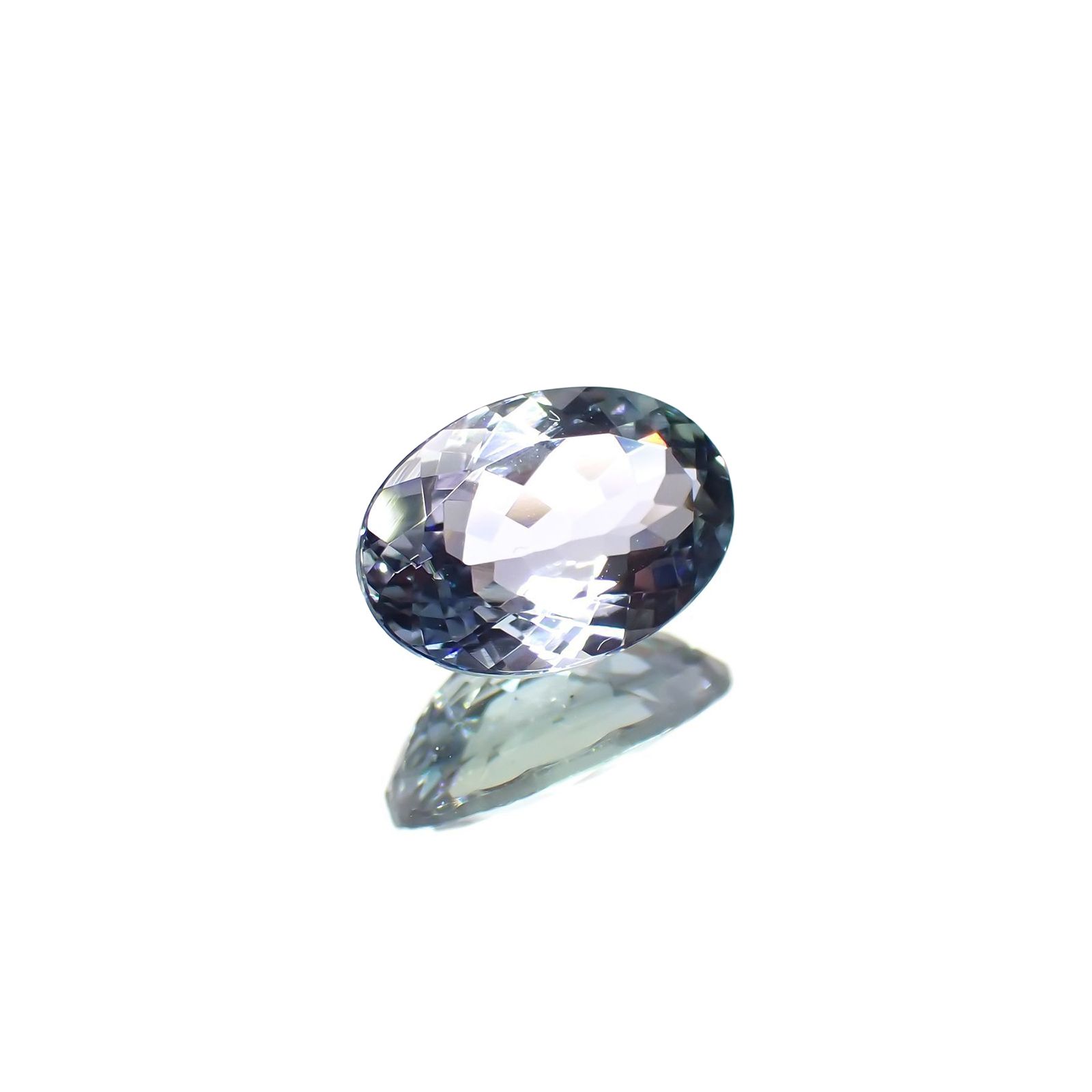 パーティカラータンザナイト(宝石名タンザナイト) タンザニア産 ソ付(彩珠) 1.915ct / 9.7x6.6mm前後 [210410414]