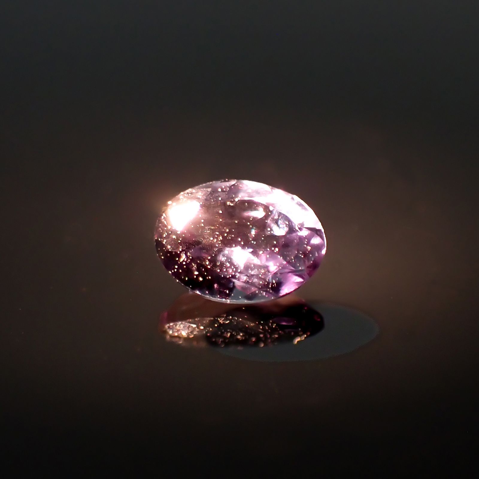 カラーチェンジガーネット アレキタイプ マダガスカル・ベキリー産 0.17ct[230923538]3.9x2.9mm前後