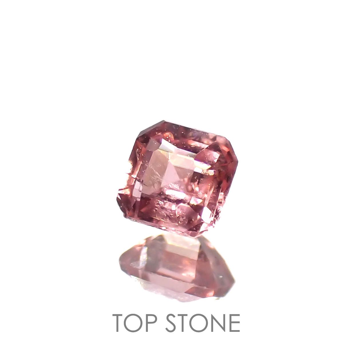 ヴェイリネナイト(宝石名ベイリネナイト)パキスタン産 0.085ct 識別済[221219293]2.4x2.3mm前後